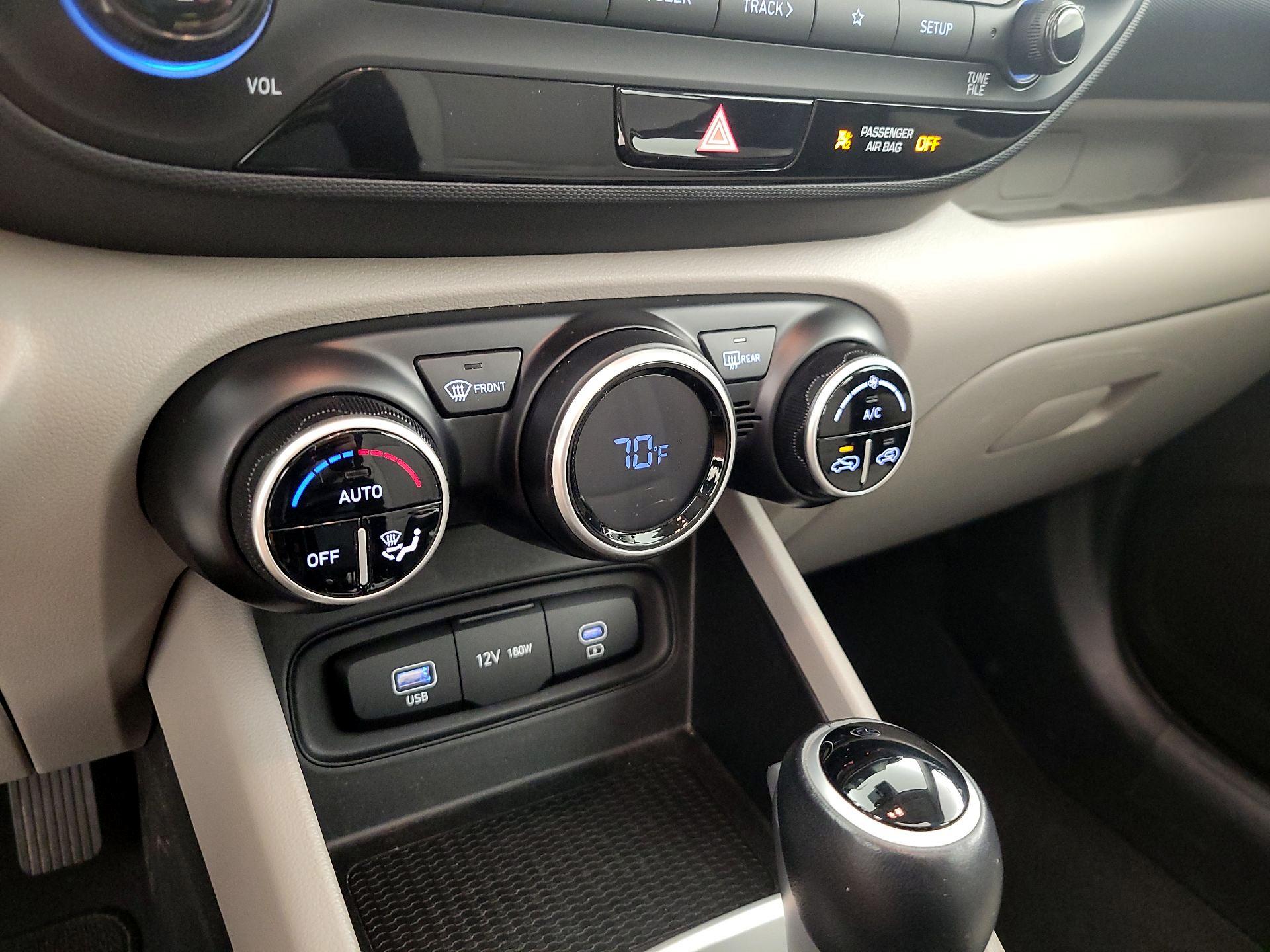 Thumbnail: 2024 Hyundai Venue - 16