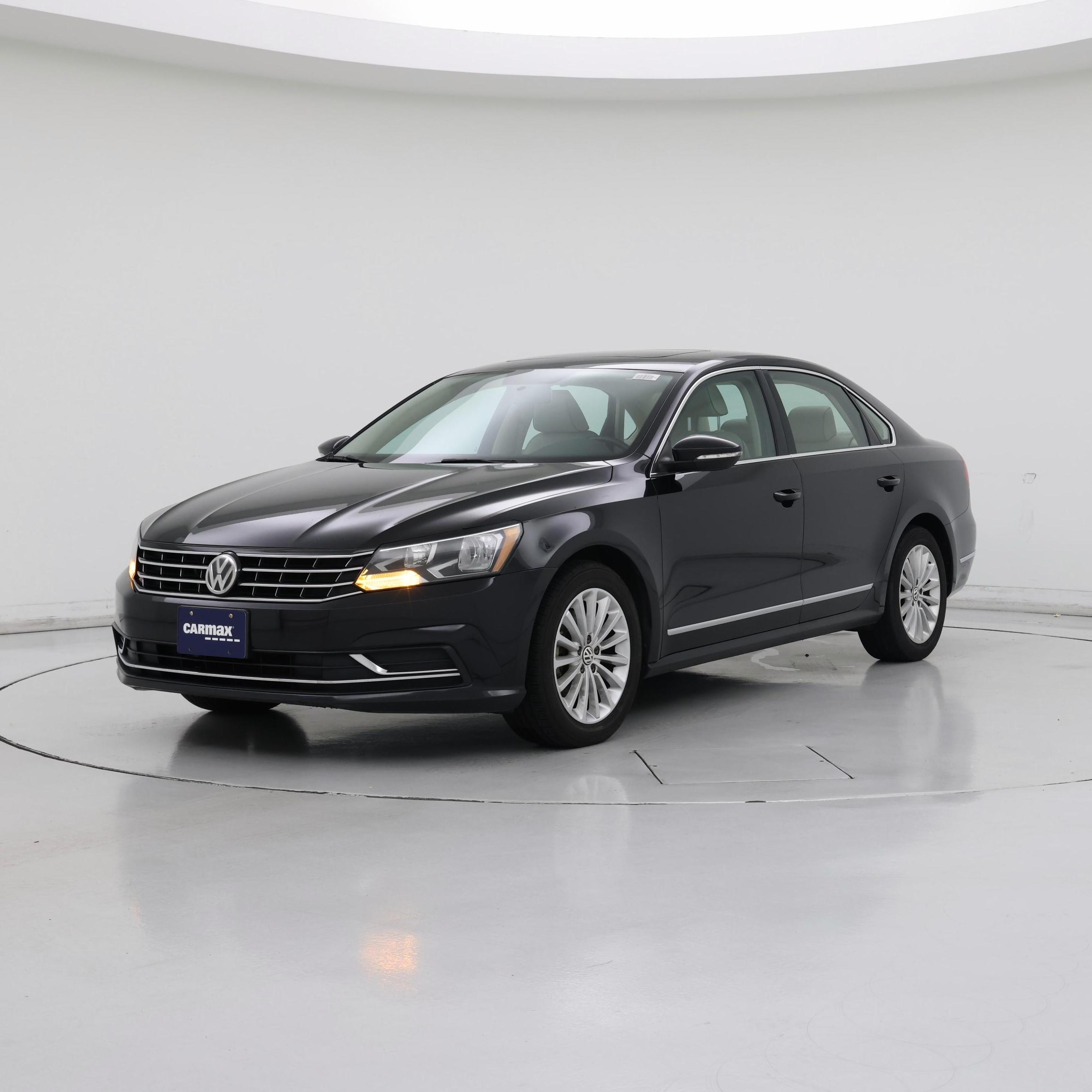 Thumbnail: 2017 Volkswagen Passat - 4