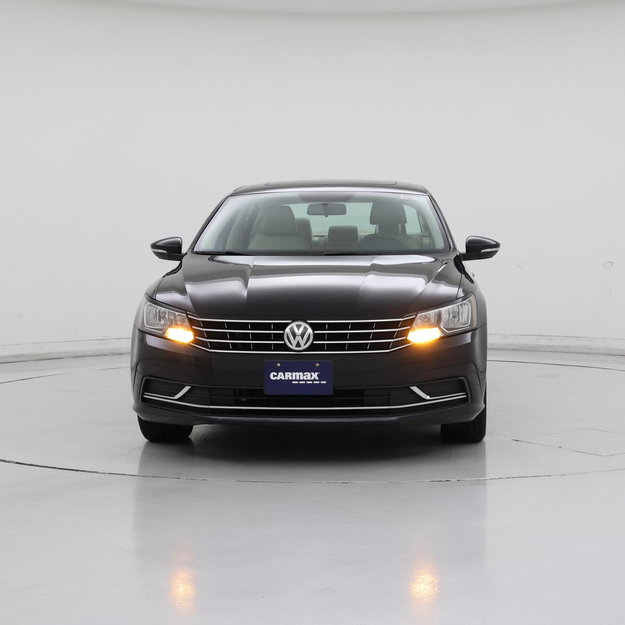 Thumbnail: 2017 Volkswagen Passat - 5