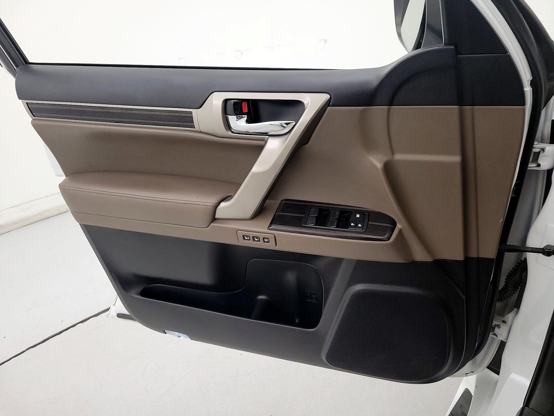 Thumbnail: 2021 Lexus GX - 12