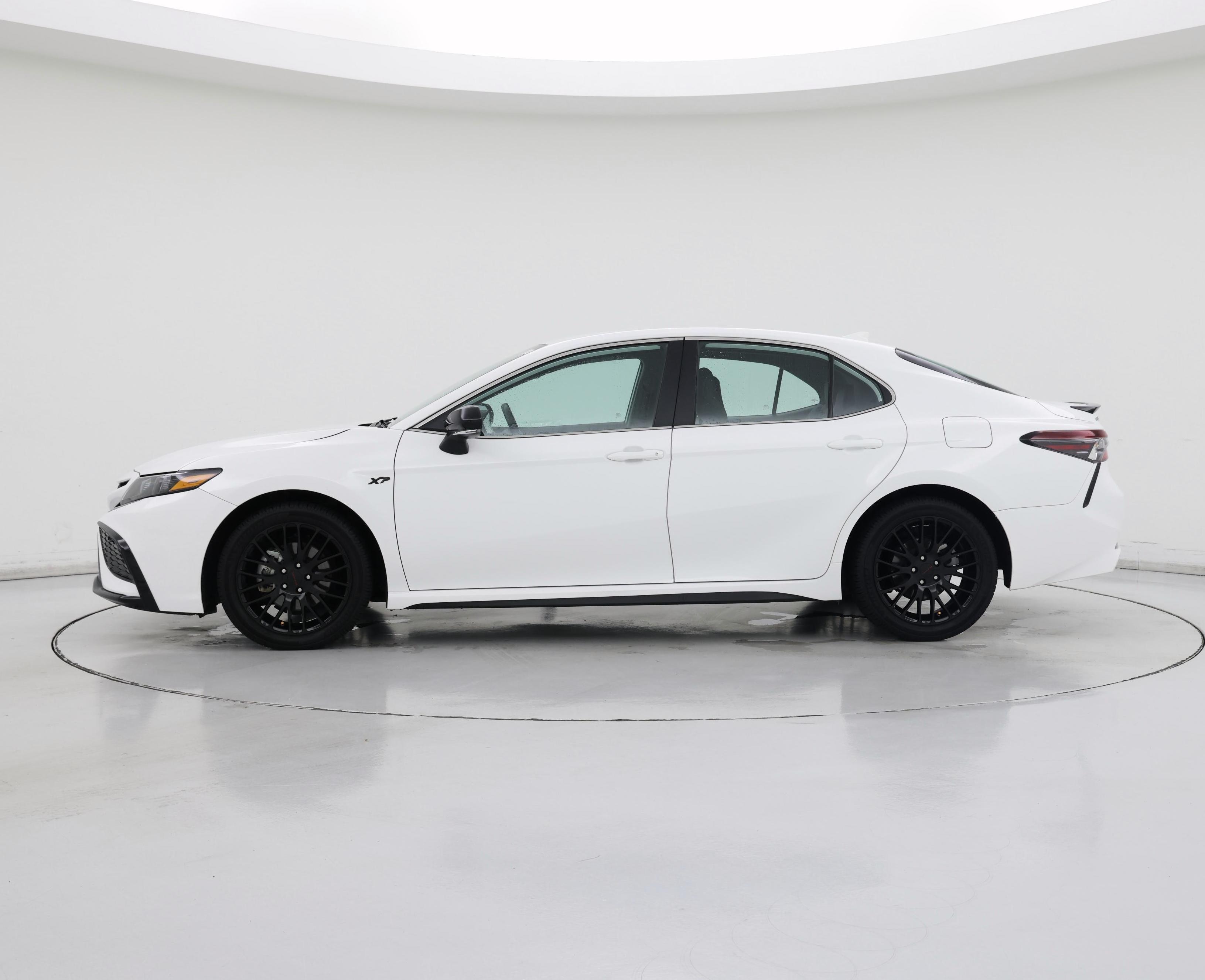 Thumbnail: 2024 Toyota Camry - 3