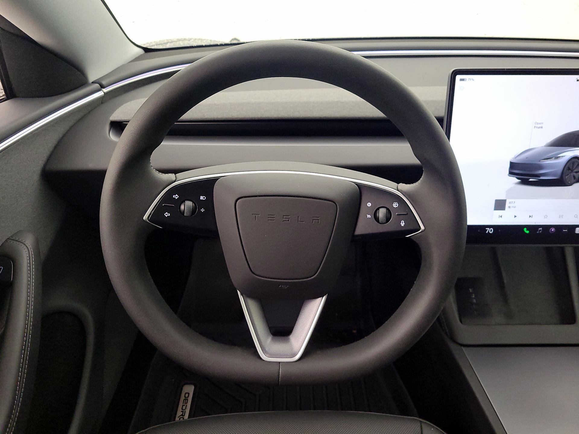 Thumbnail: 2025 Tesla Model 3 - 10