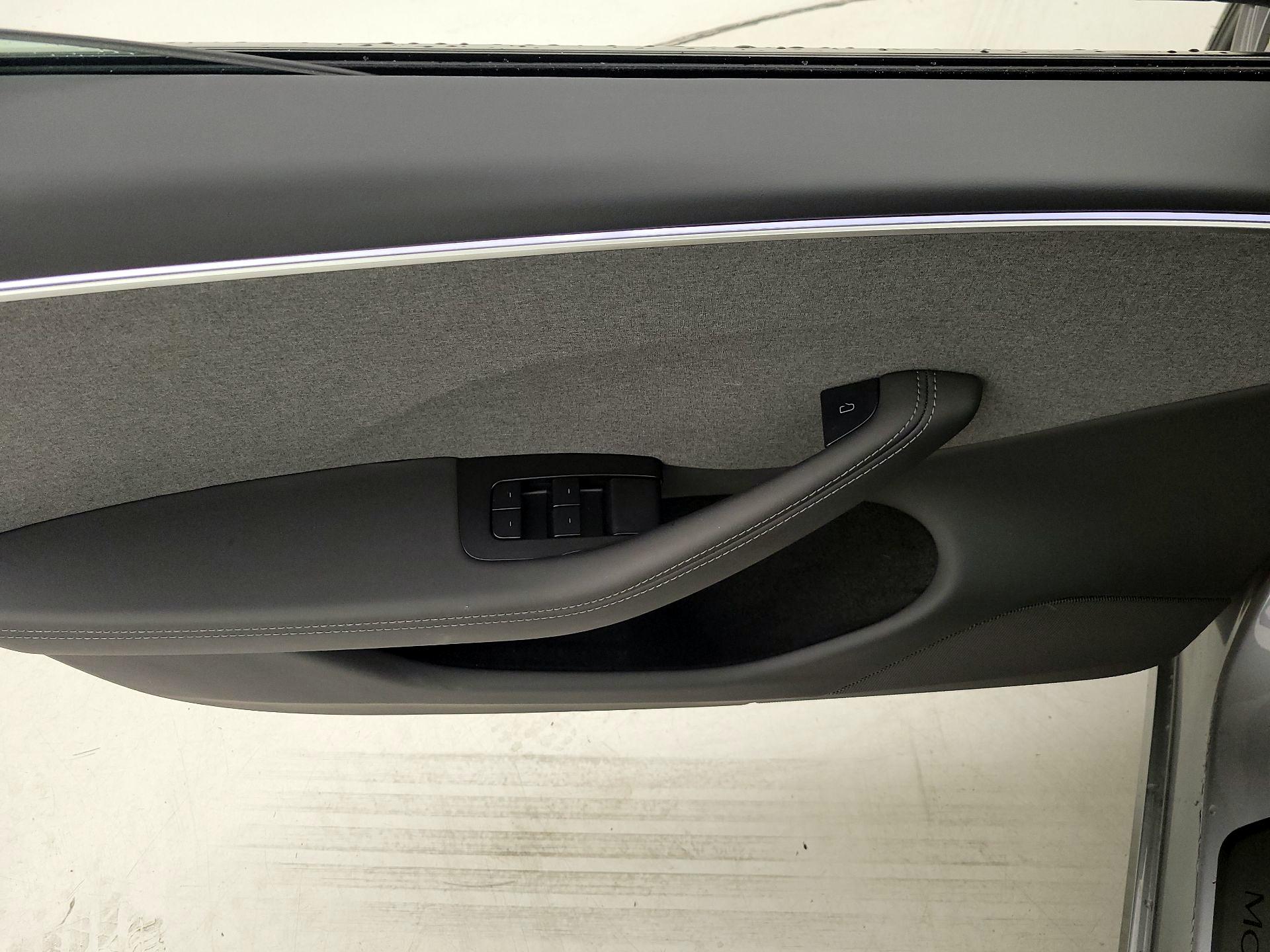 Thumbnail: 2025 Tesla Model 3 - 12