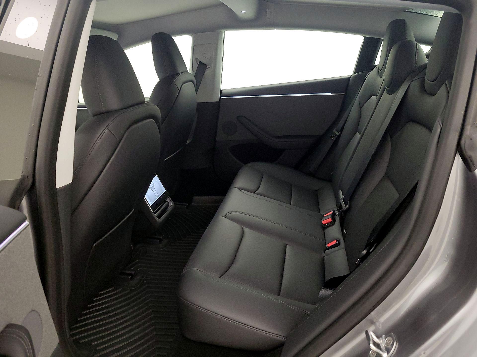 Thumbnail: 2025 Tesla Model 3 - 20