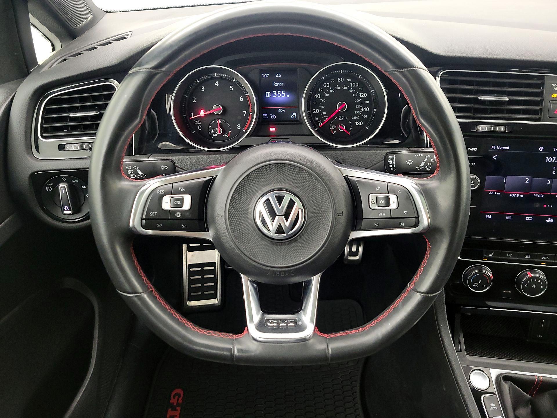 Thumbnail: 2020 Volkswagen Golf - 10