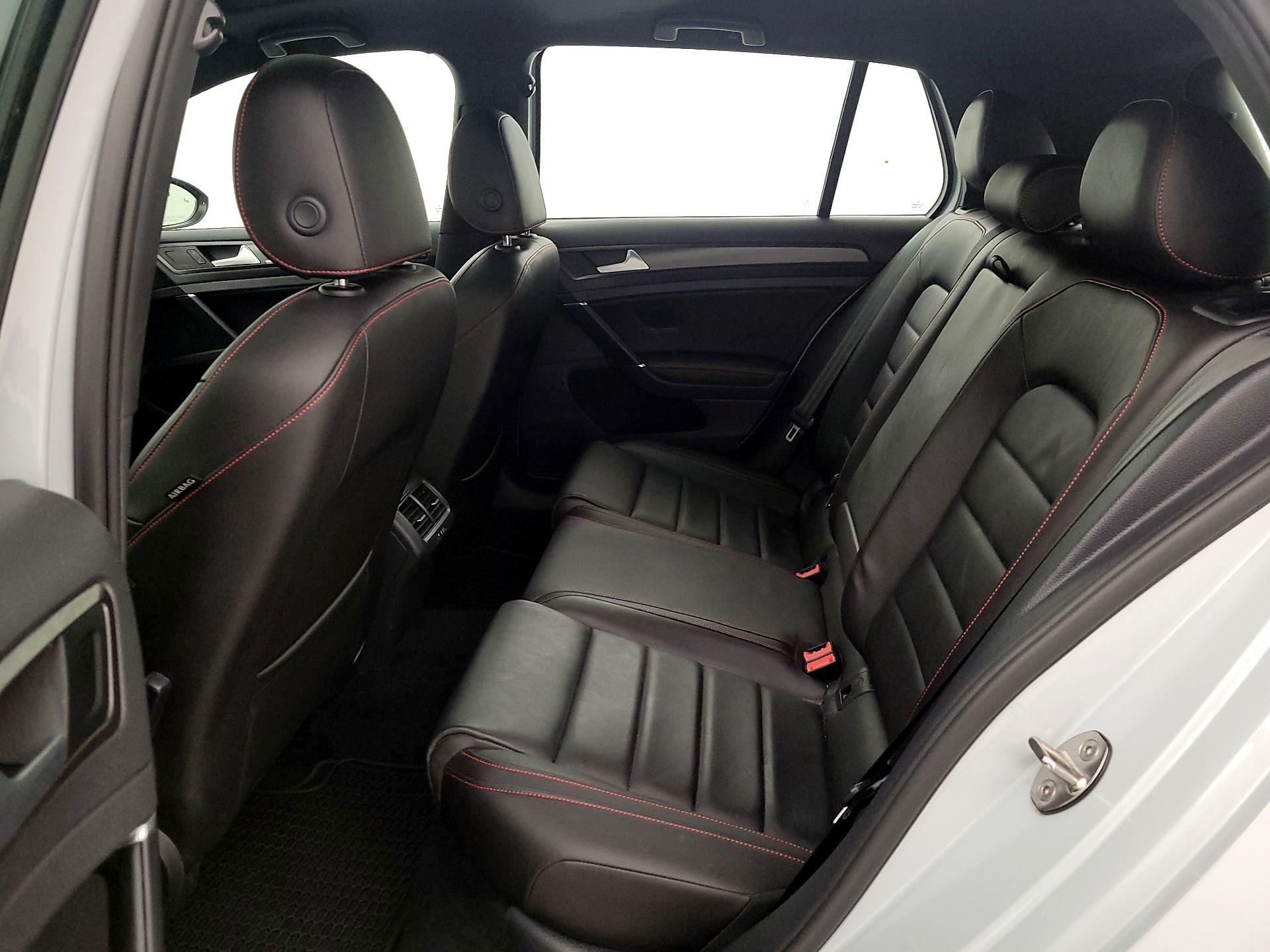 Thumbnail: 2020 Volkswagen Golf - 19