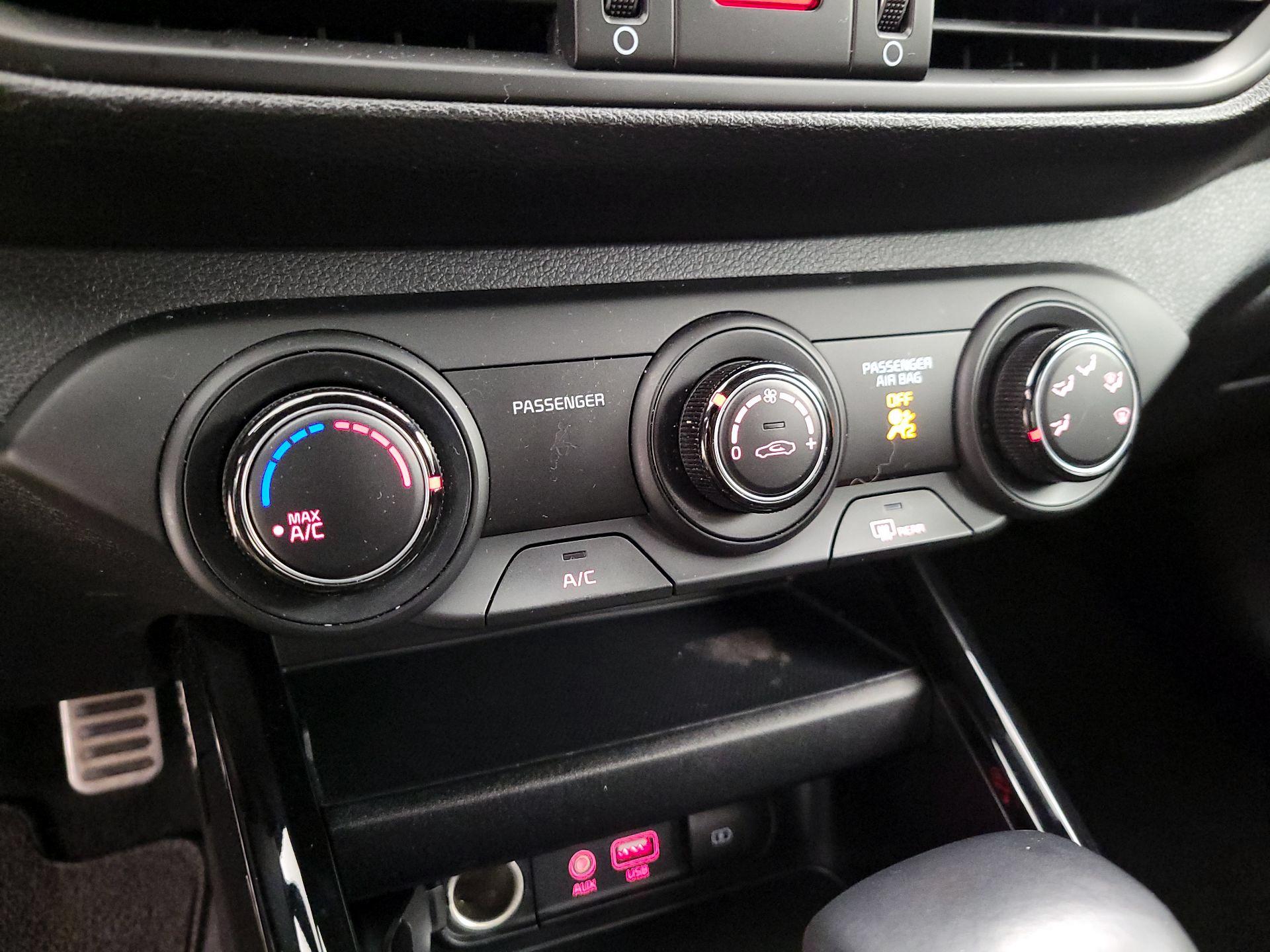 Thumbnail: 2021 Kia Forte - 16