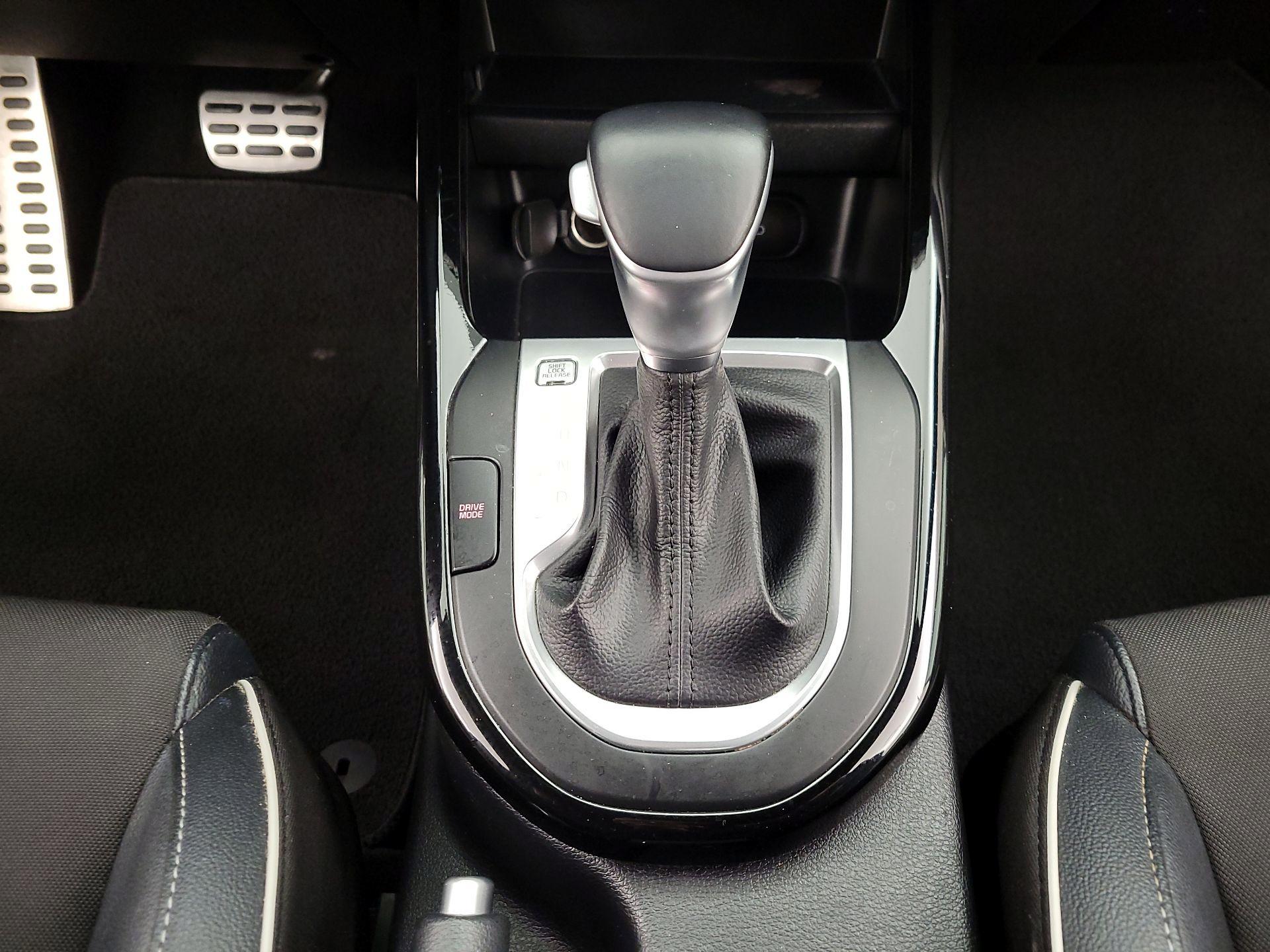 Thumbnail: 2021 Kia Forte - 17