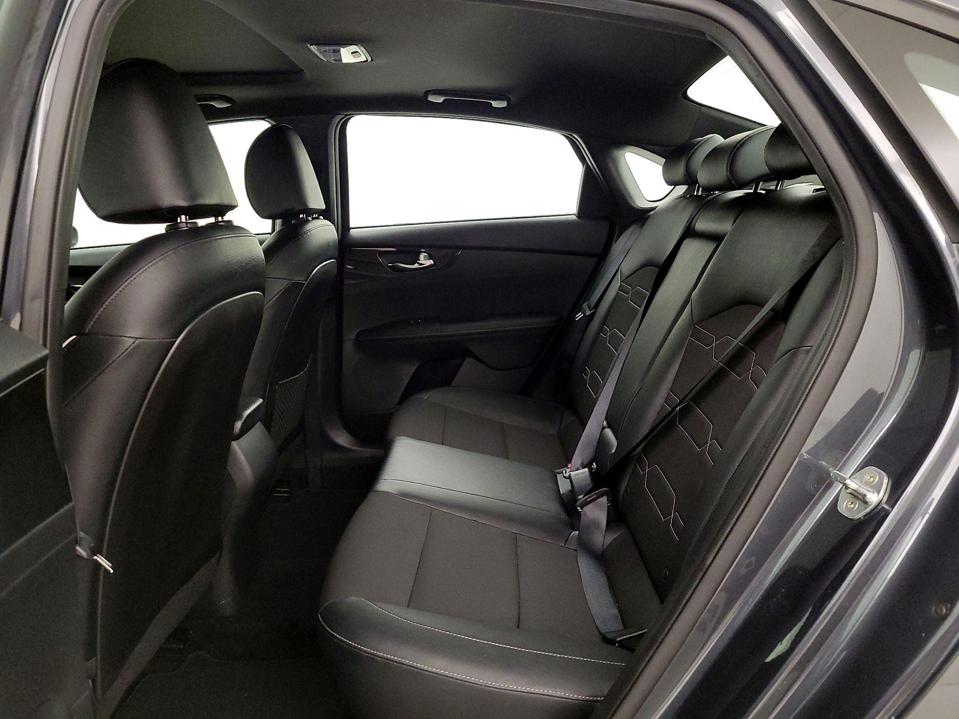 Thumbnail: 2021 Kia Forte - 20