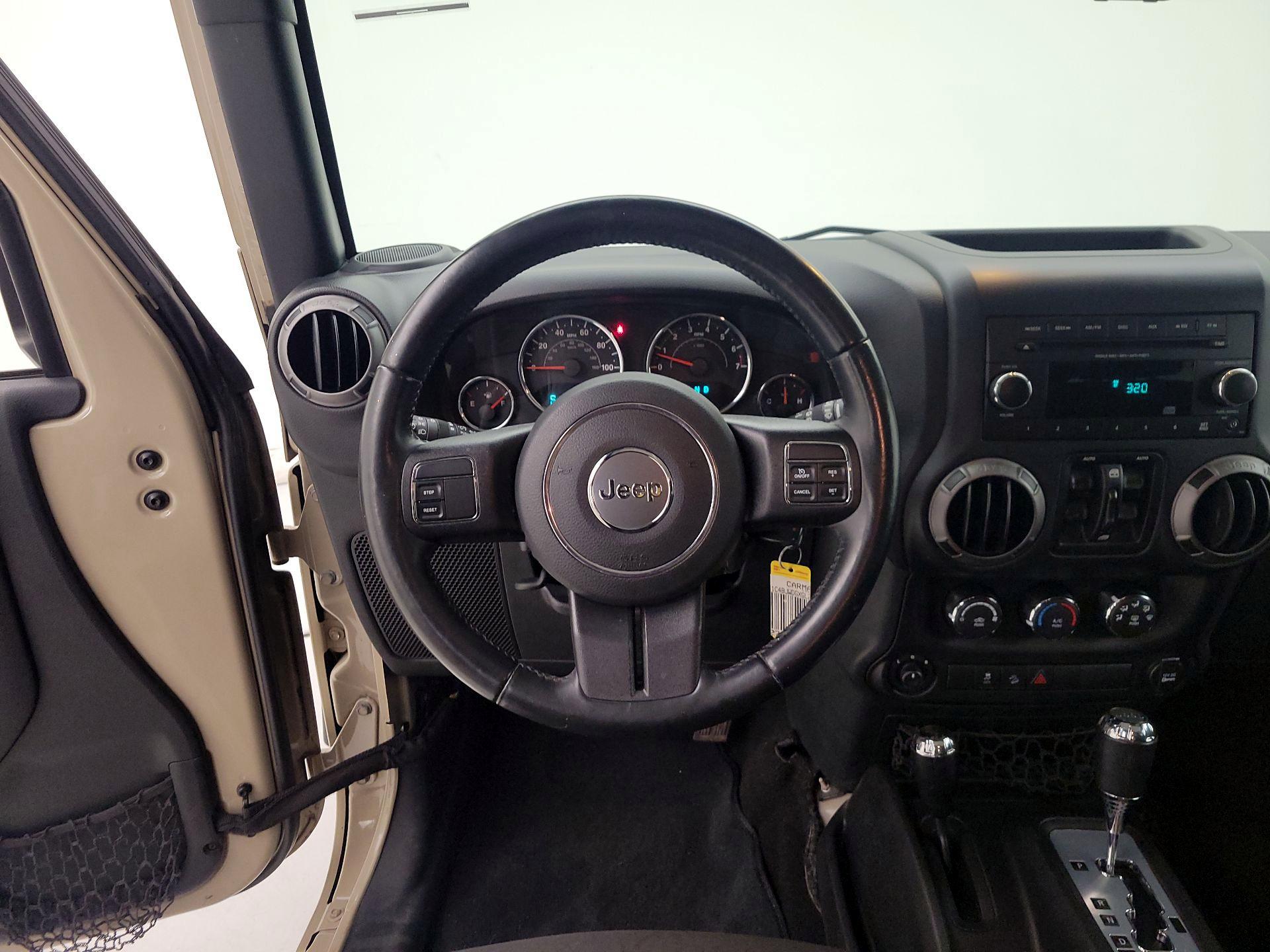 Thumbnail: 2016 Jeep Wrangler - 10