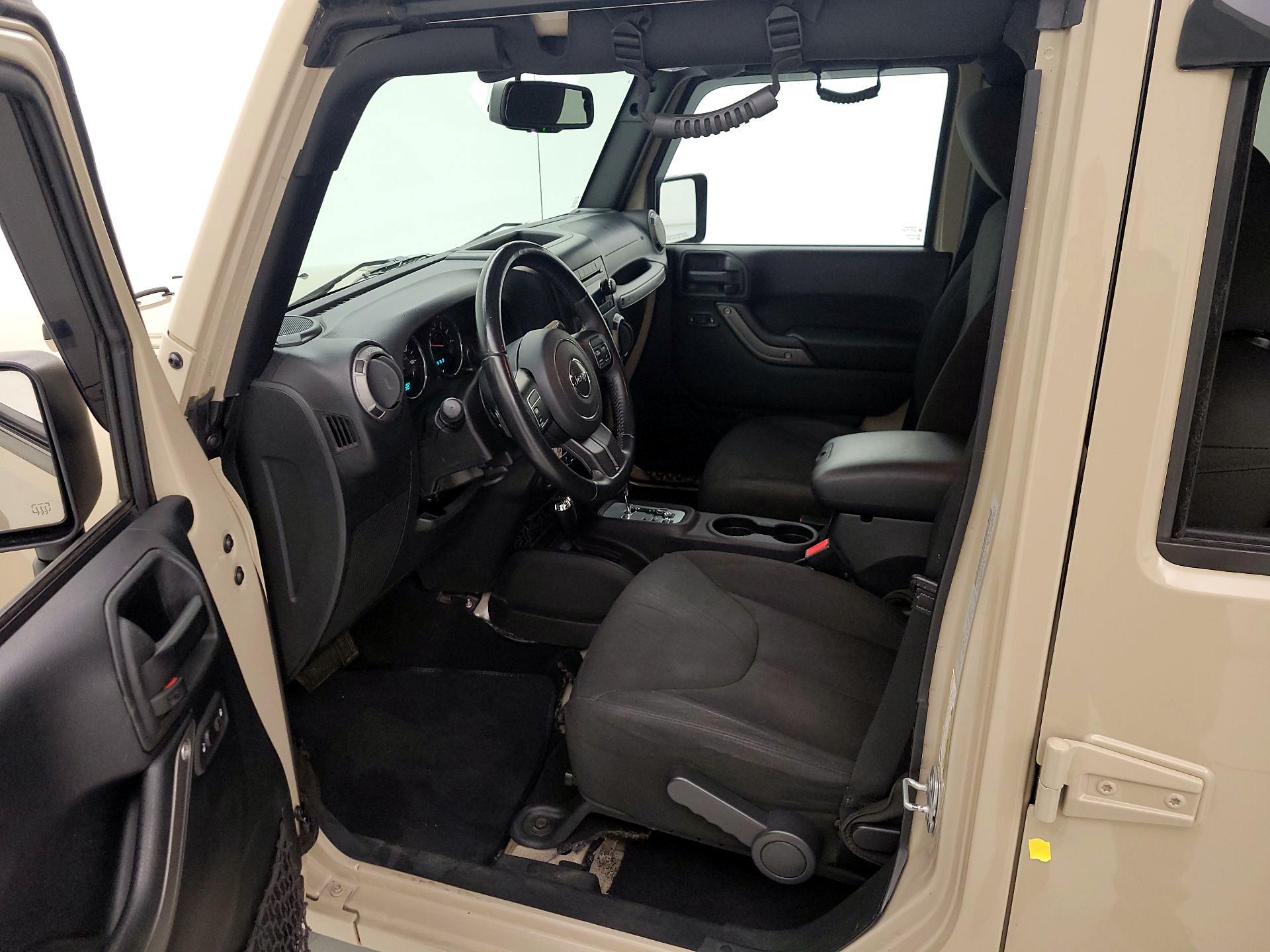 Thumbnail: 2016 Jeep Wrangler - 11