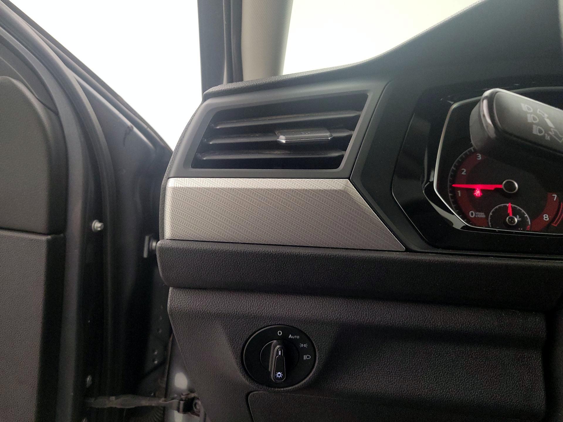 Thumbnail: 2019 Volkswagen Jetta - 13