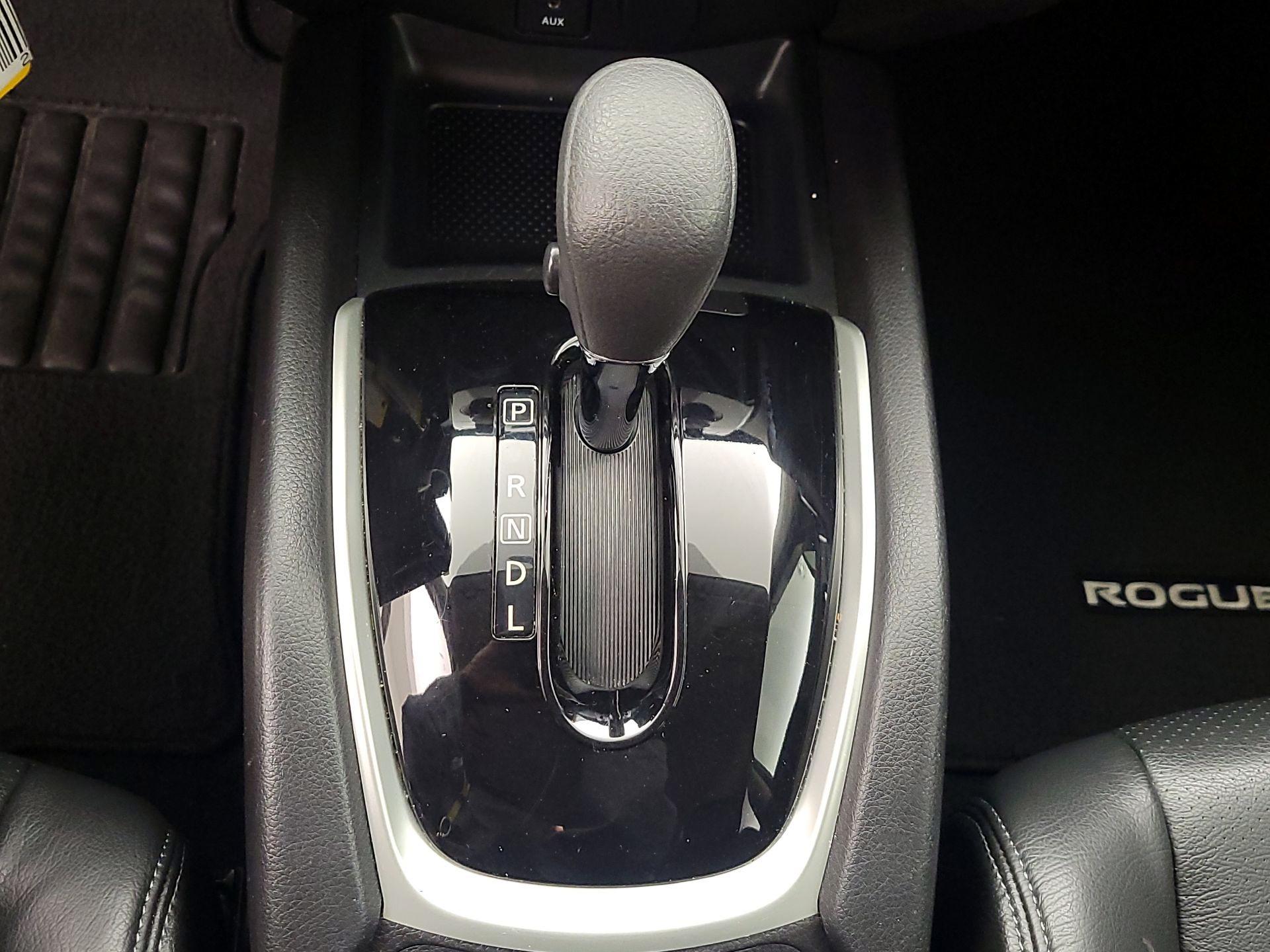 Thumbnail: 2016 Nissan Rogue - 17