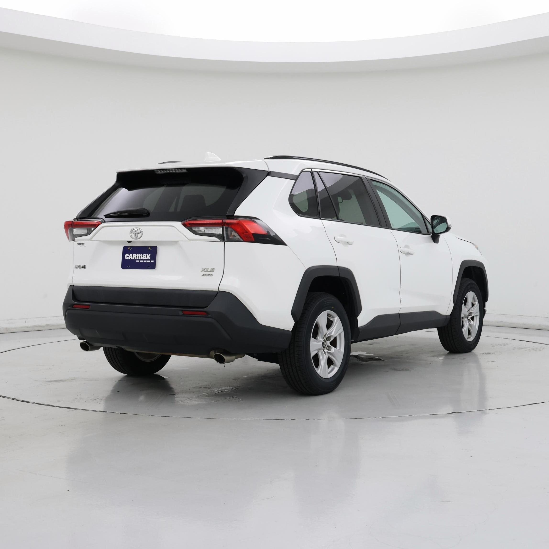 Thumbnail: 2019 Toyota RAV4 - 8