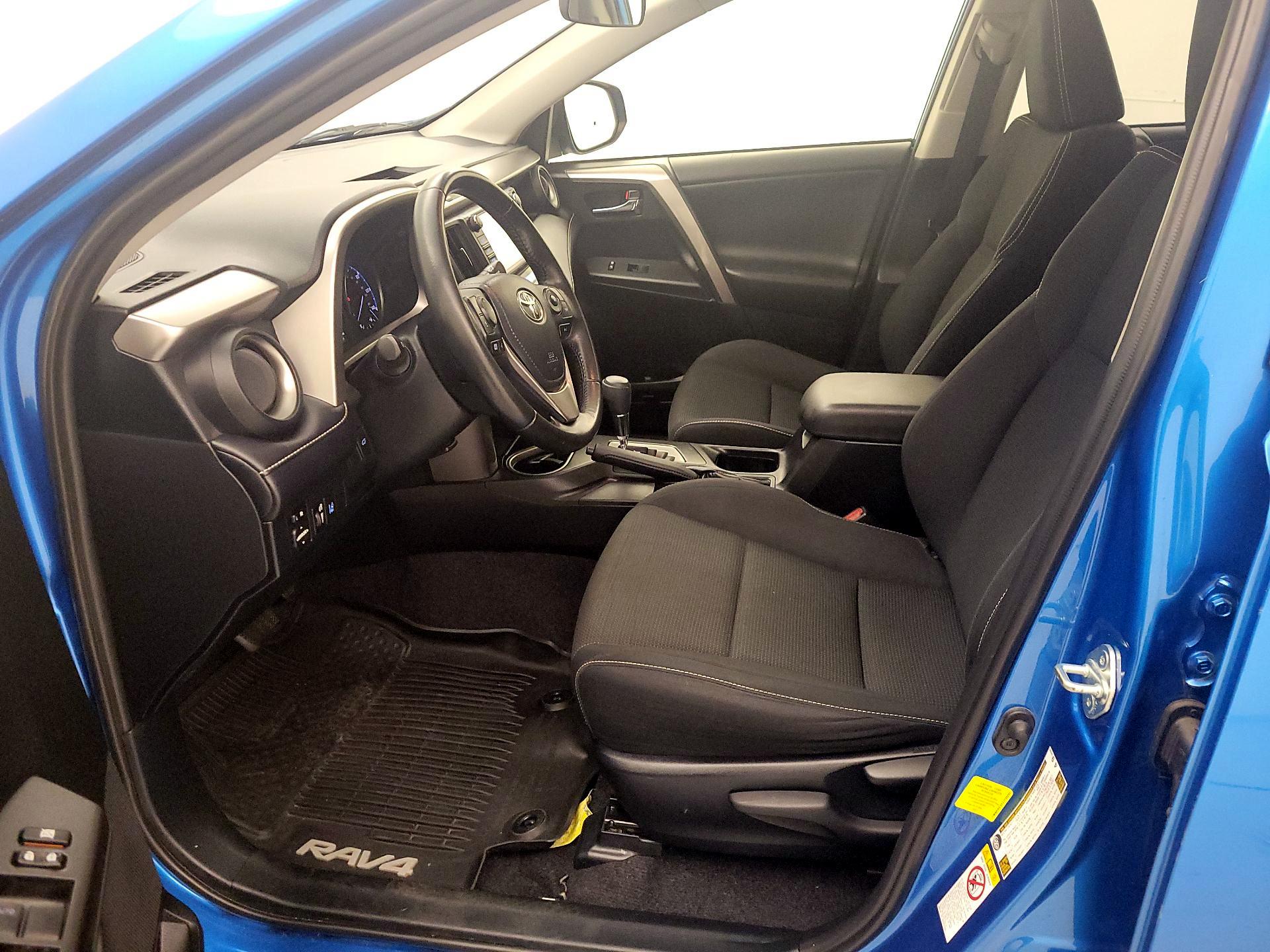 Thumbnail: 2018 Toyota RAV4 - 11