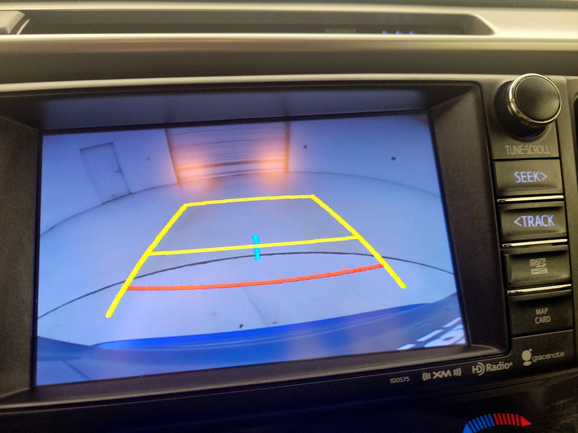 Thumbnail: 2018 Toyota RAV4 - 15