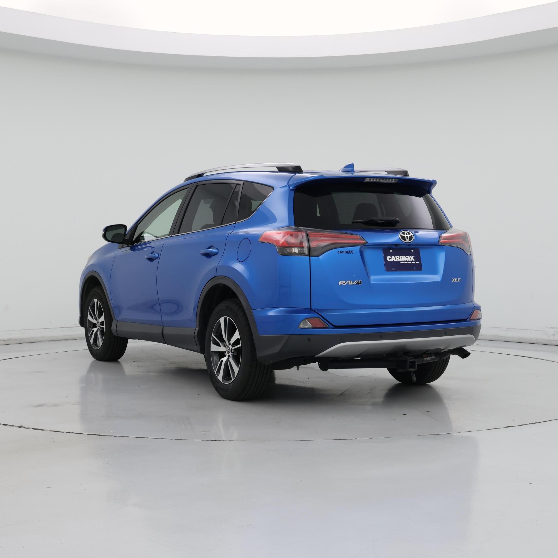Thumbnail: 2018 Toyota RAV4 - 2