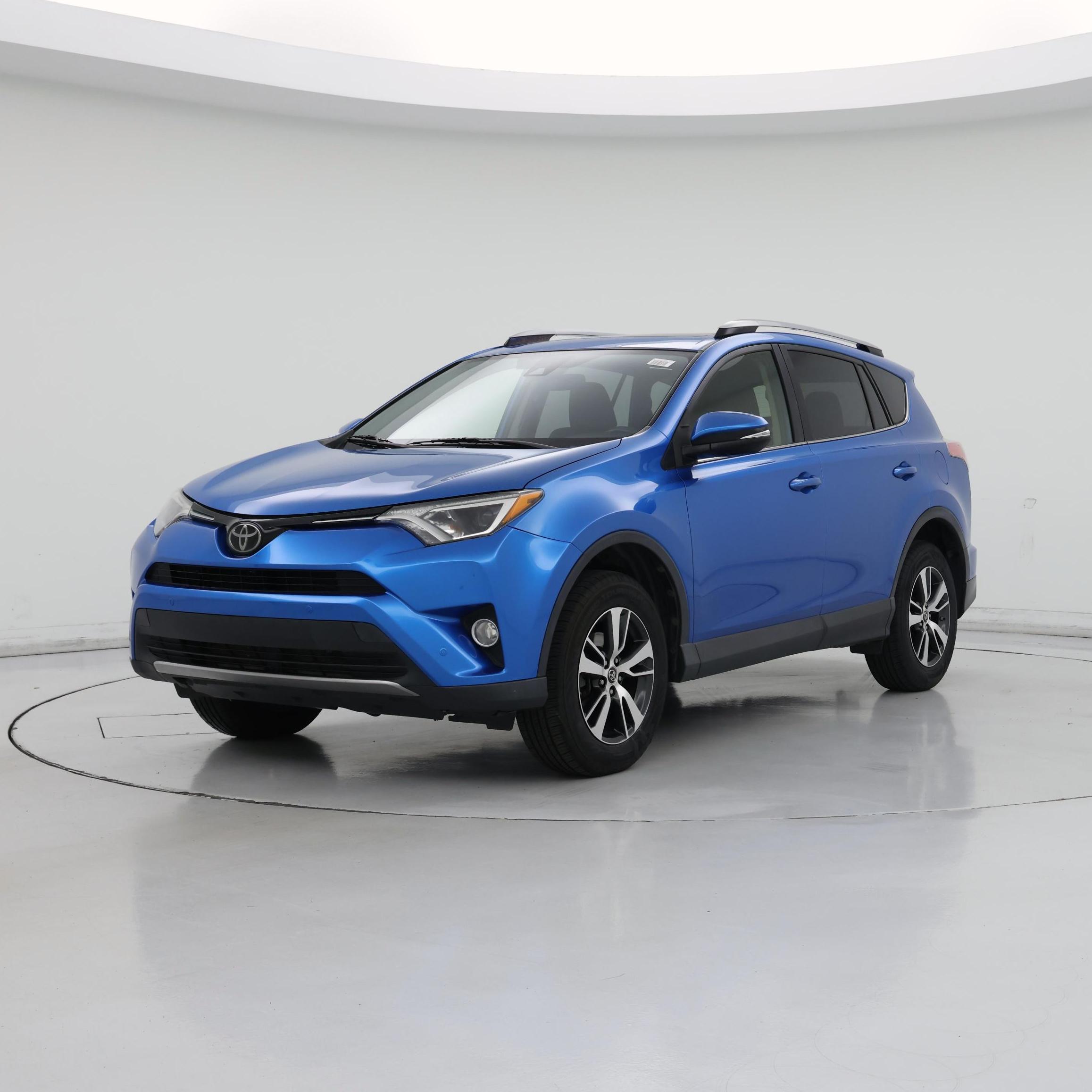 Thumbnail: 2018 Toyota RAV4 - 4