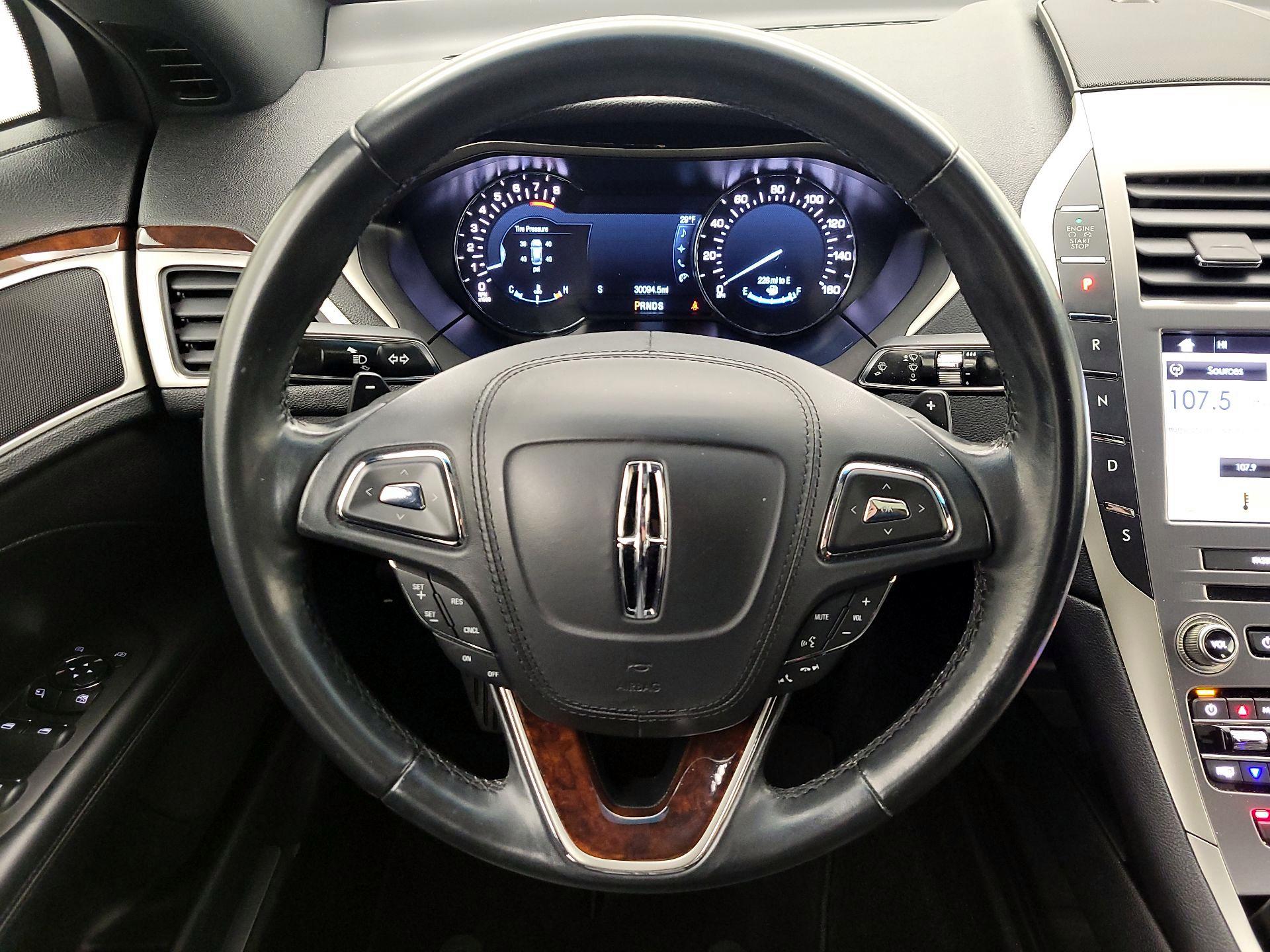 Thumbnail: 2017 Lincoln MKZ - 10