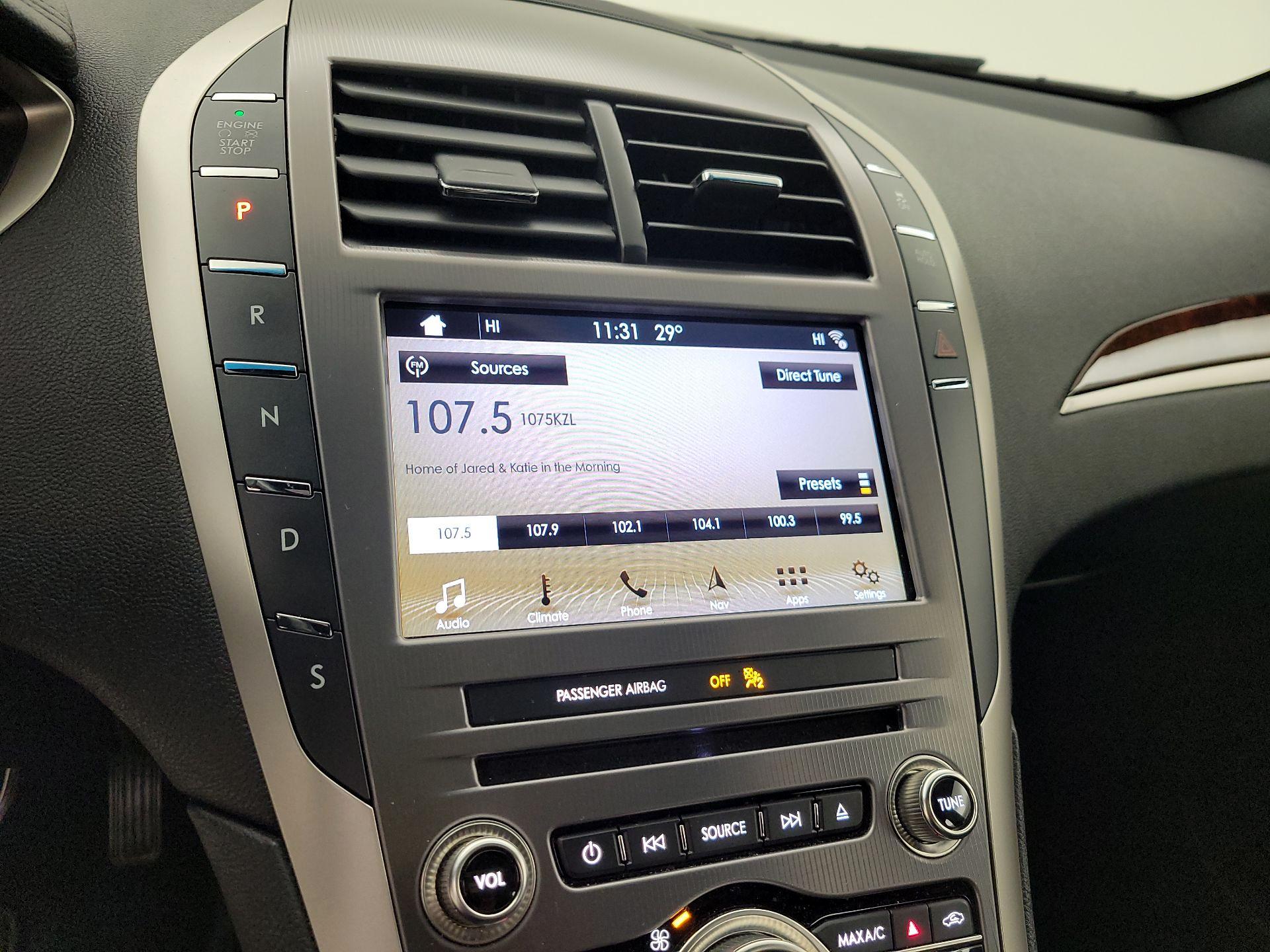 Thumbnail: 2017 Lincoln MKZ - 16