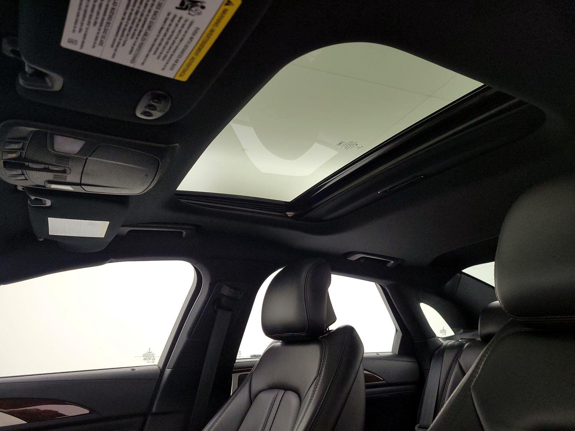 Thumbnail: 2017 Lincoln MKZ - 20