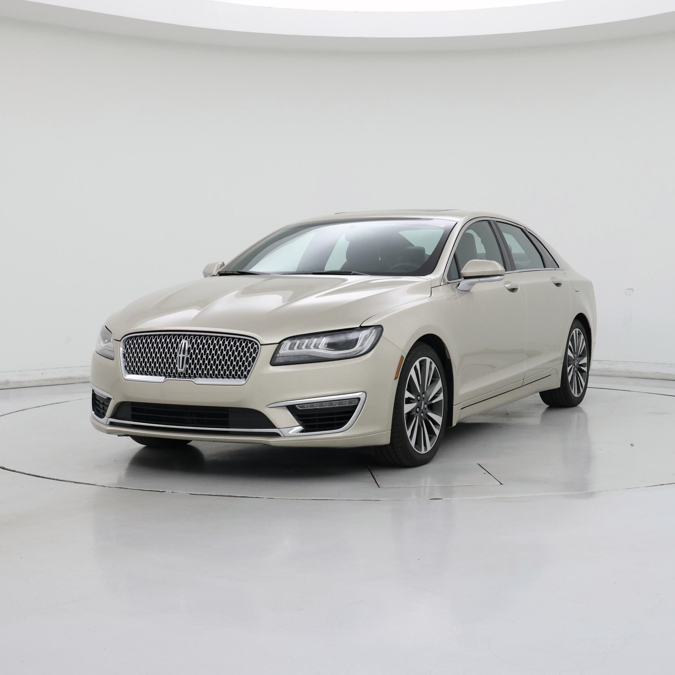 Thumbnail: 2017 Lincoln MKZ - 4