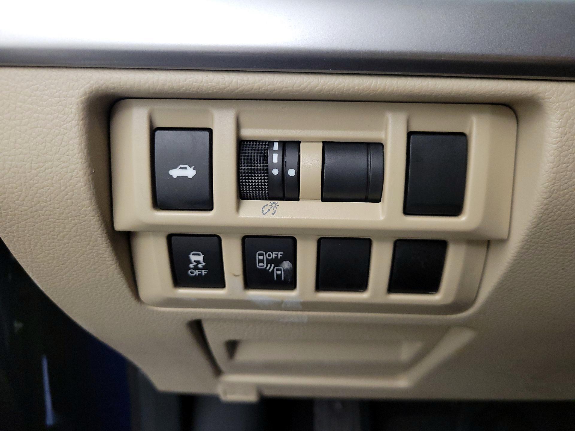 Thumbnail: 2017 Subaru Legacy - 13