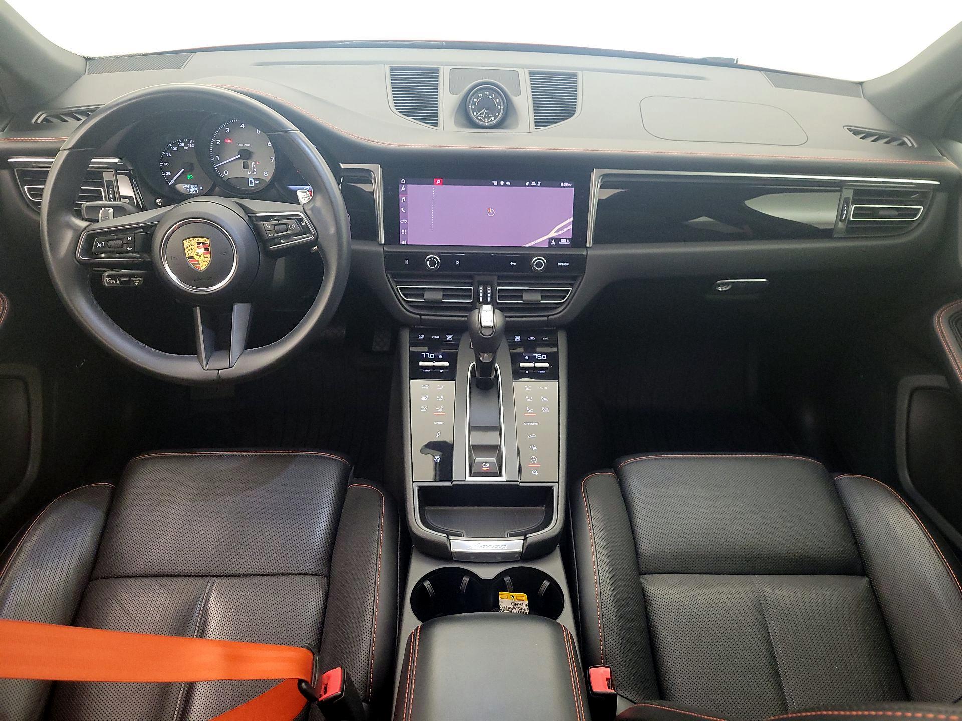 Thumbnail: 2022 Porsche Macan - 9