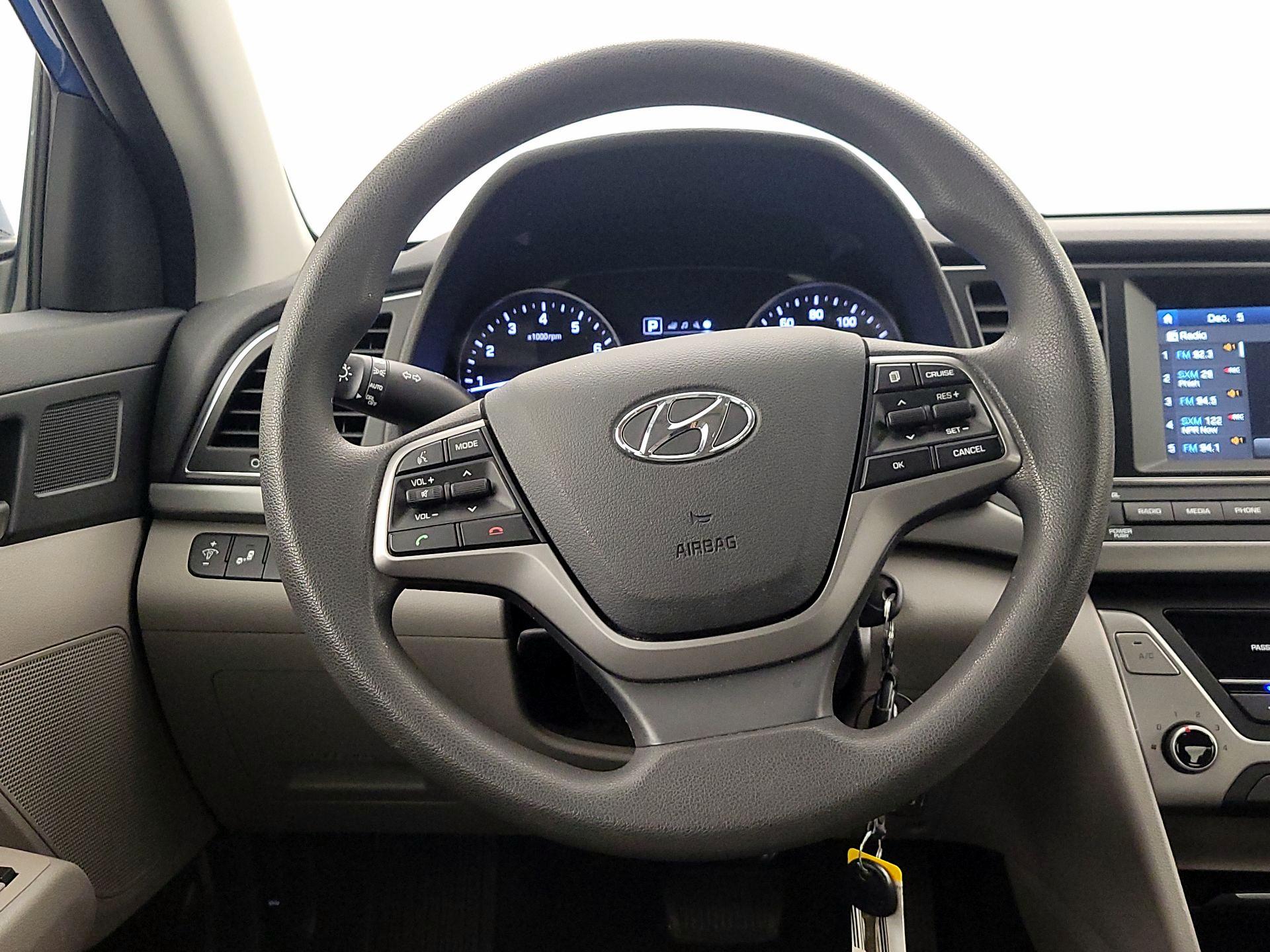 Thumbnail: 2018 Hyundai Elantra - 10