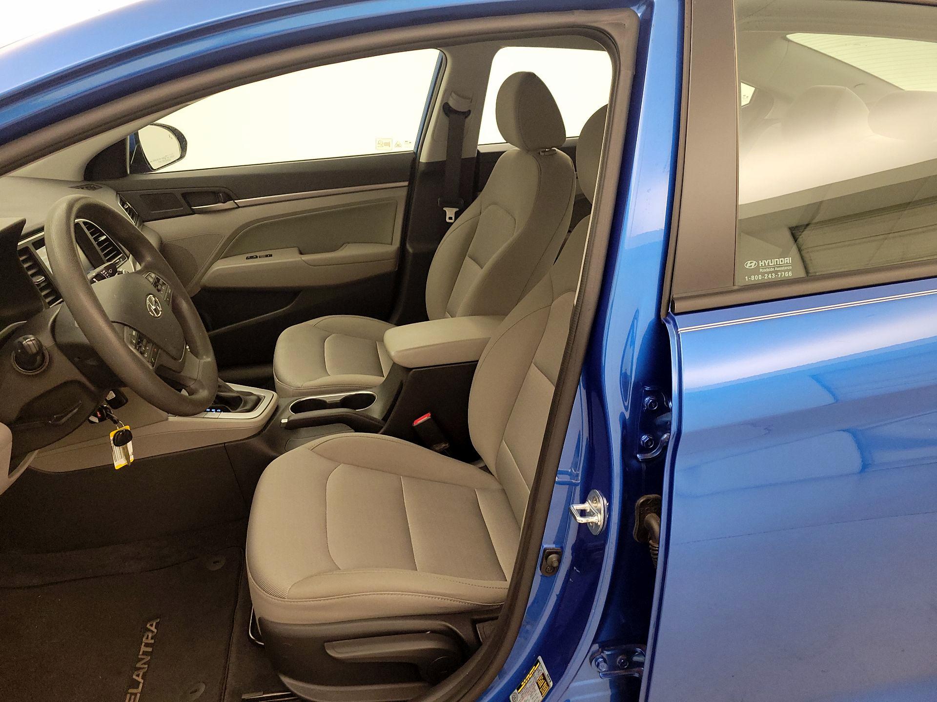 Thumbnail: 2018 Hyundai Elantra - 11