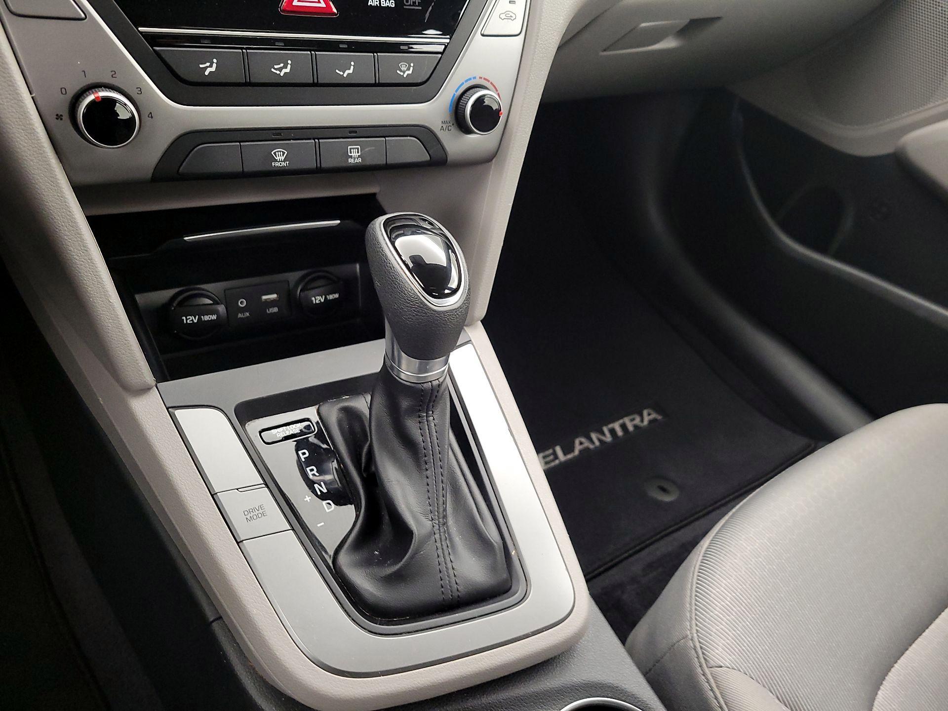 Thumbnail: 2018 Hyundai Elantra - 16