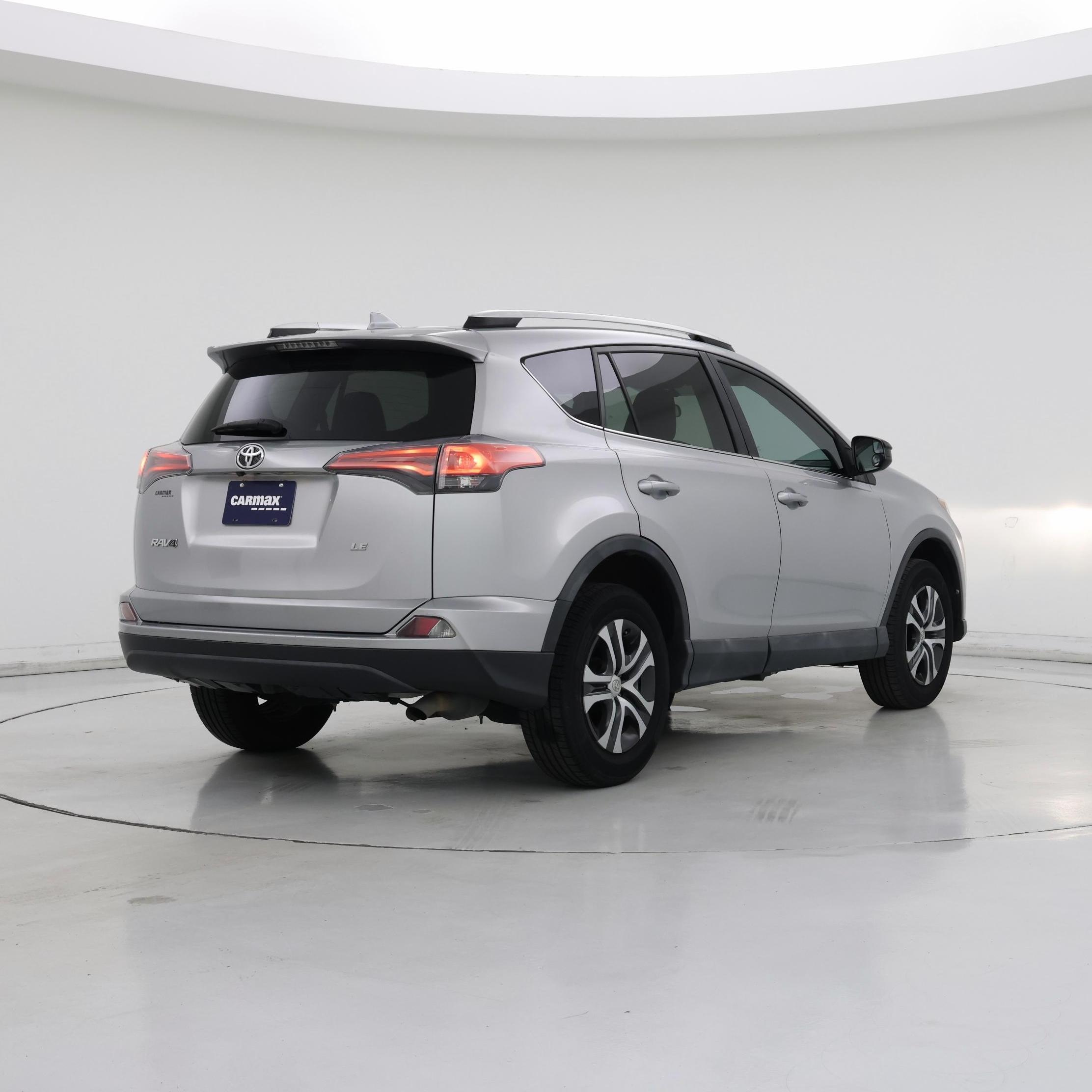 Thumbnail: 2016 Toyota RAV4 - 8