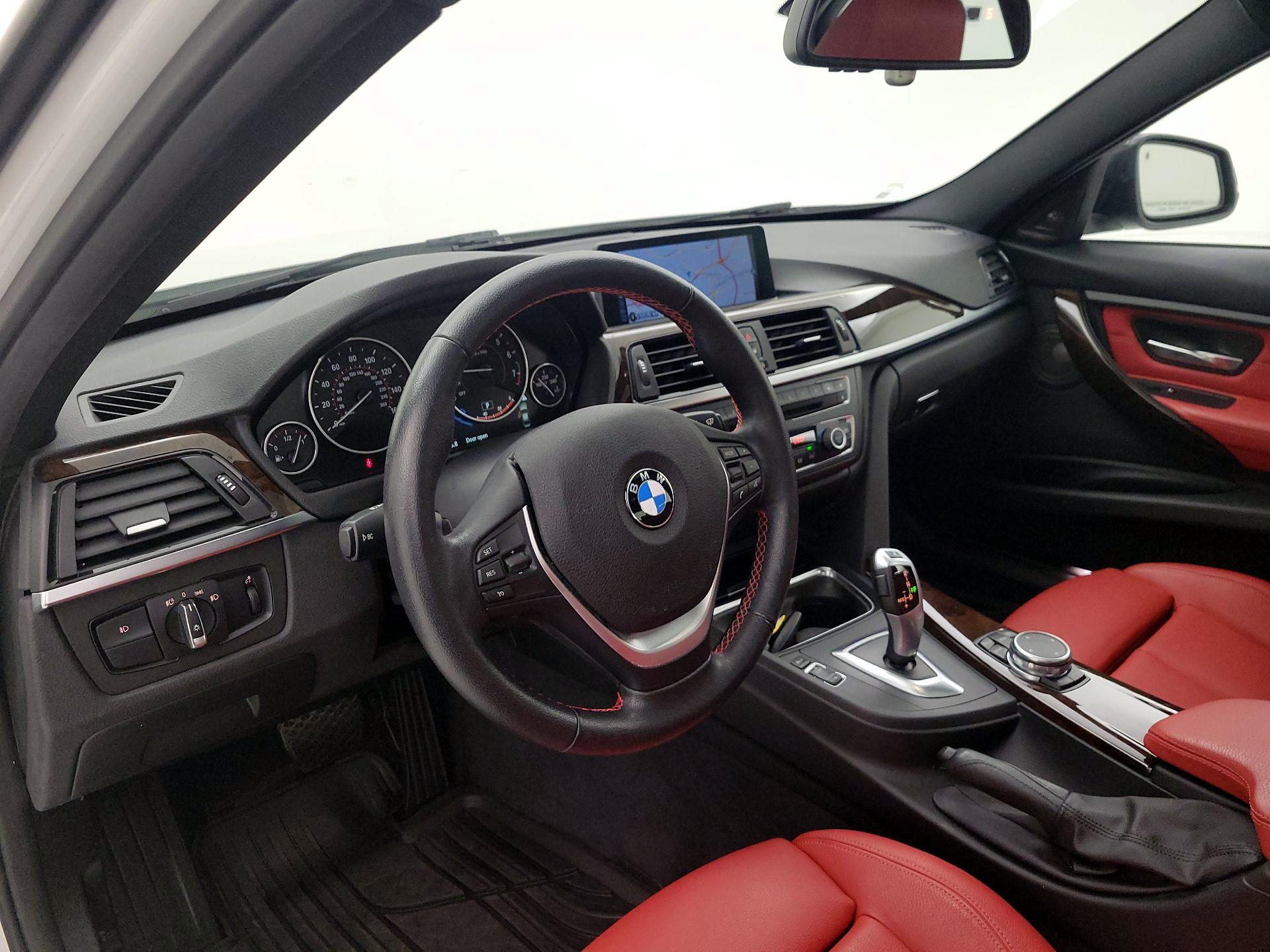 Thumbnail: 2015 BMW 3 Series - 9