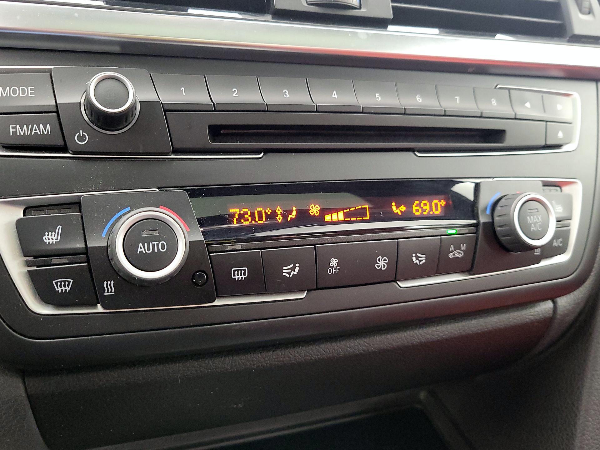 Thumbnail: 2015 BMW 3 Series - 16