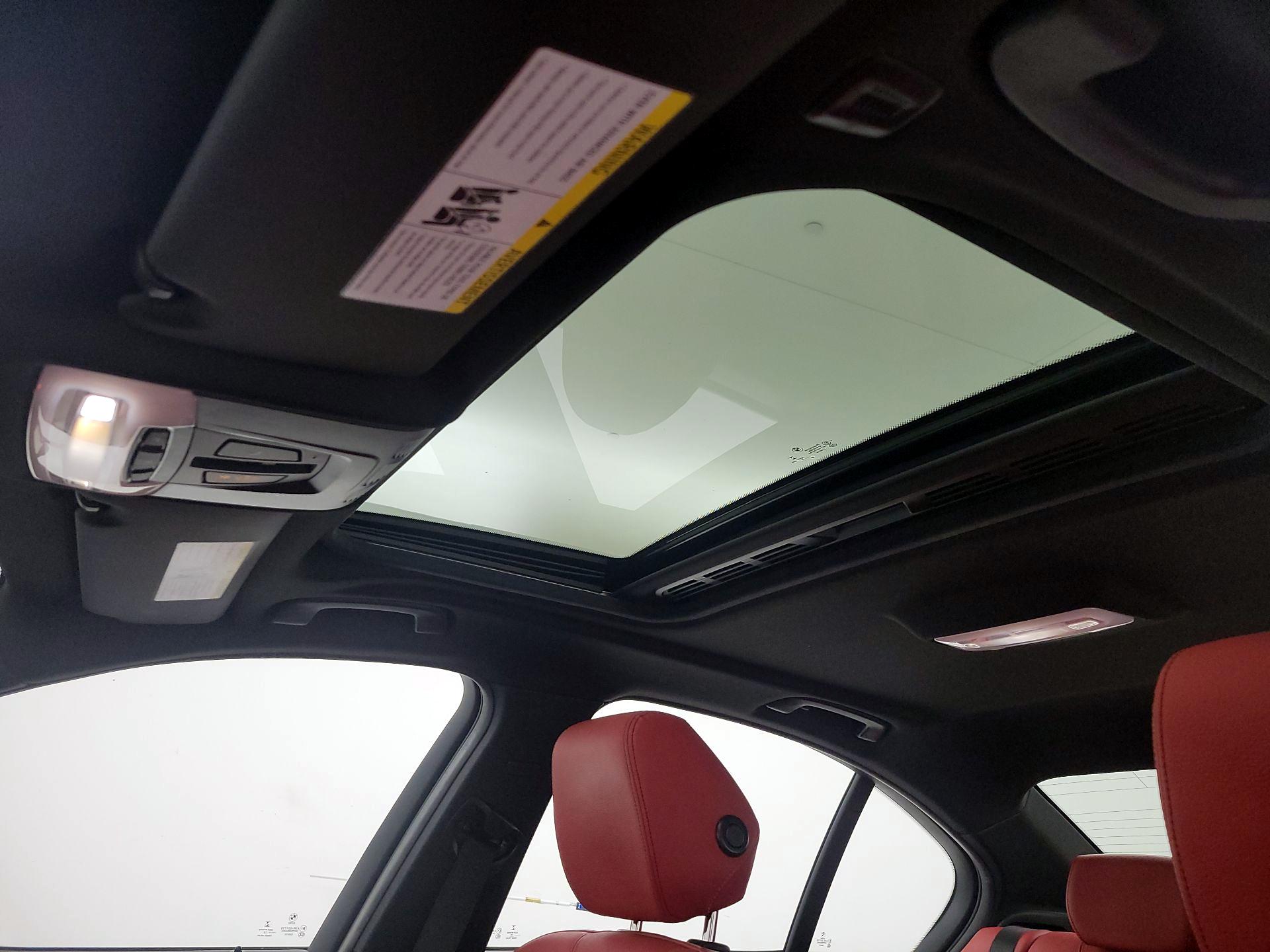 Thumbnail: 2015 BMW 3 Series - 19