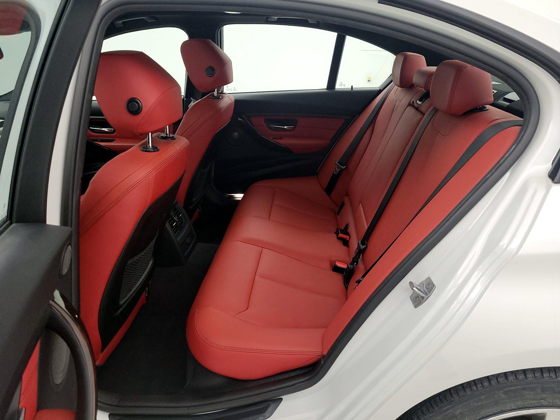 Thumbnail: 2015 BMW 3 Series - 20