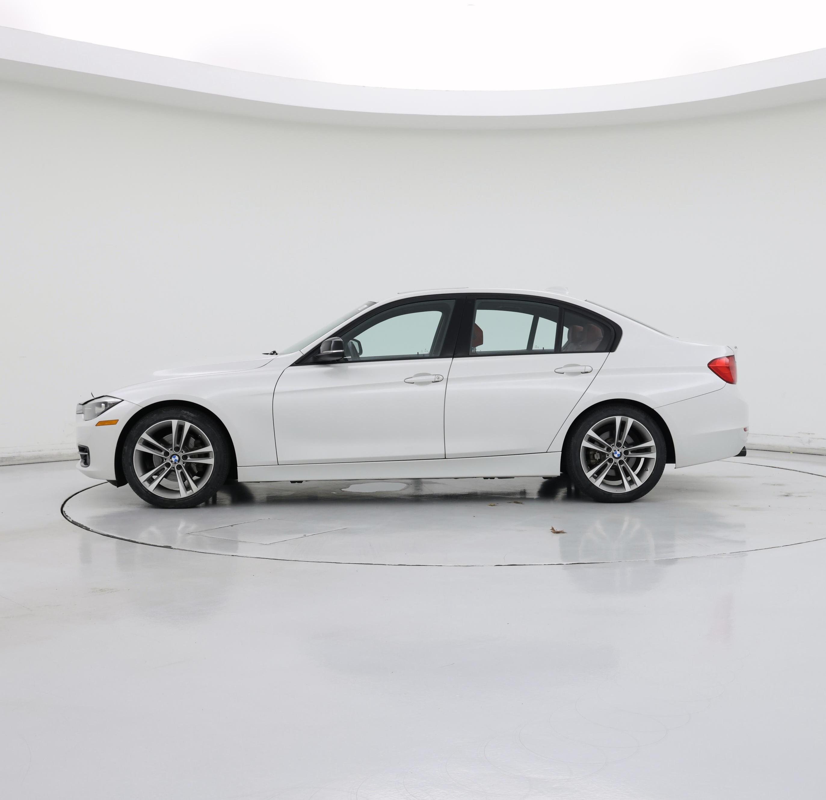 Thumbnail: 2015 BMW 3 Series - 3