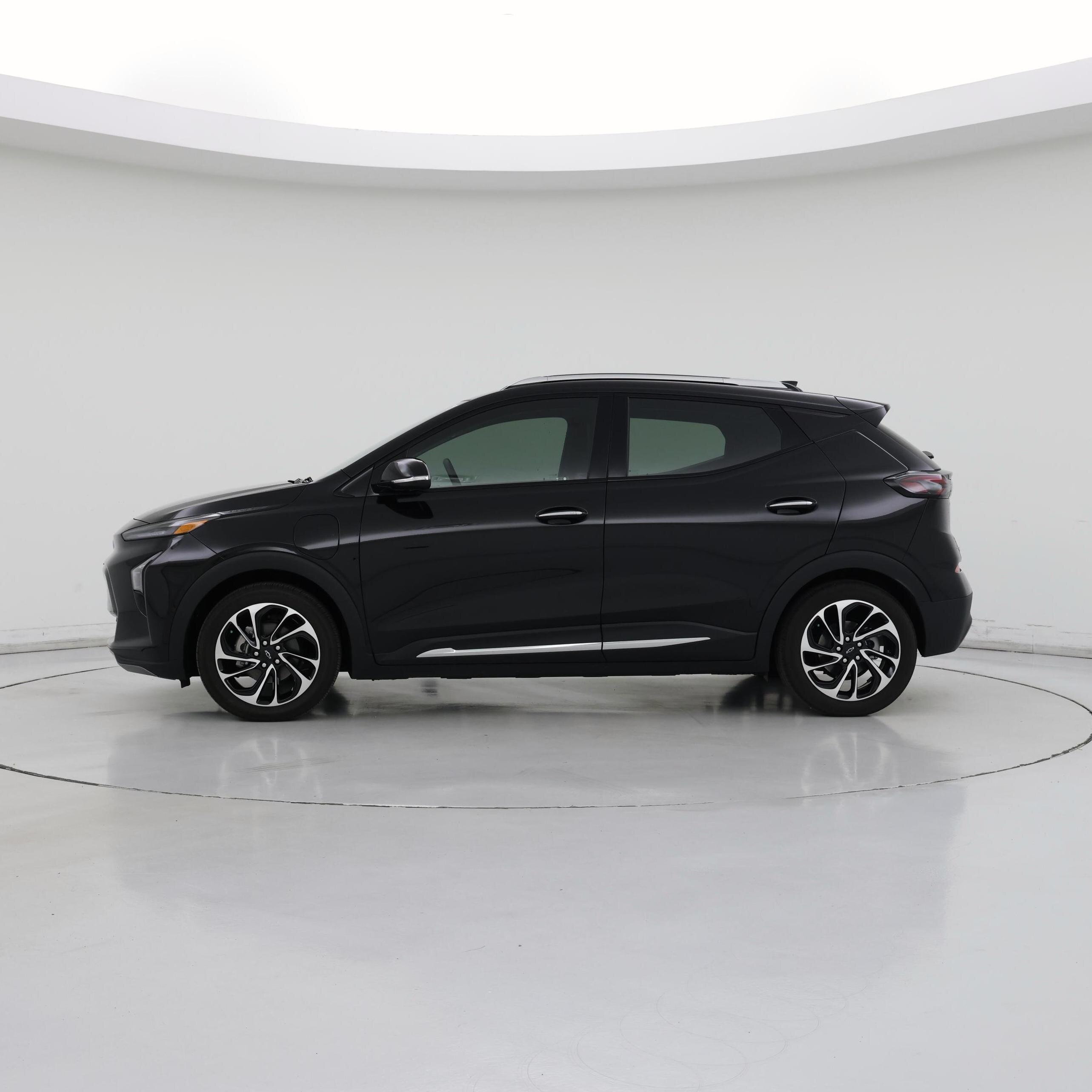 Thumbnail: 2023 Chevrolet Bolt EUV - 3