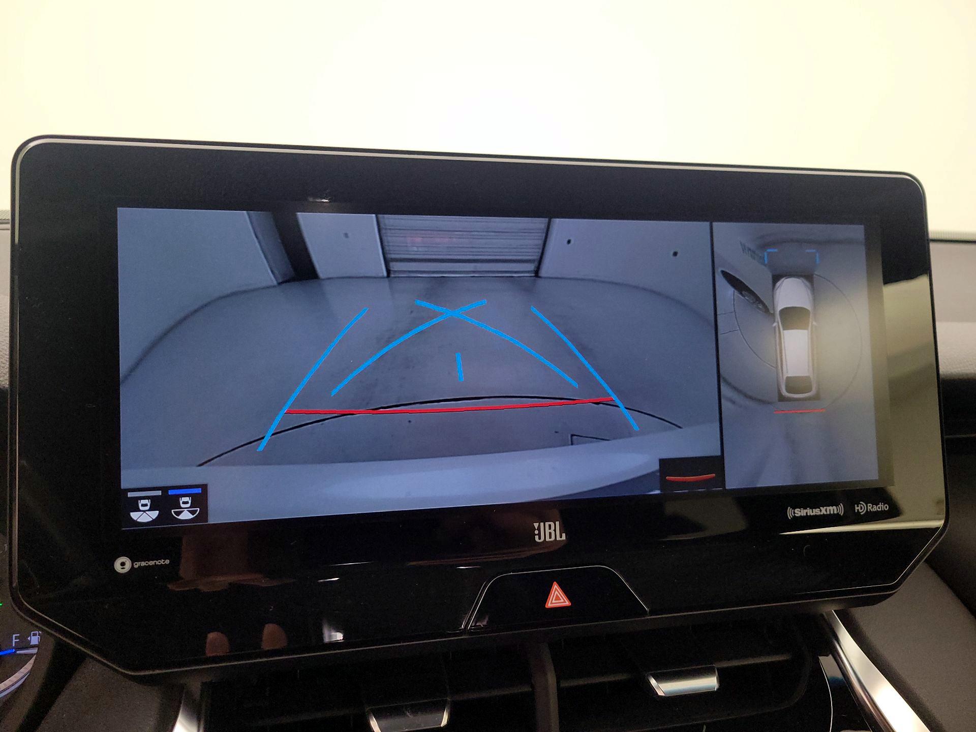 Thumbnail: 2021 Toyota Venza - 14