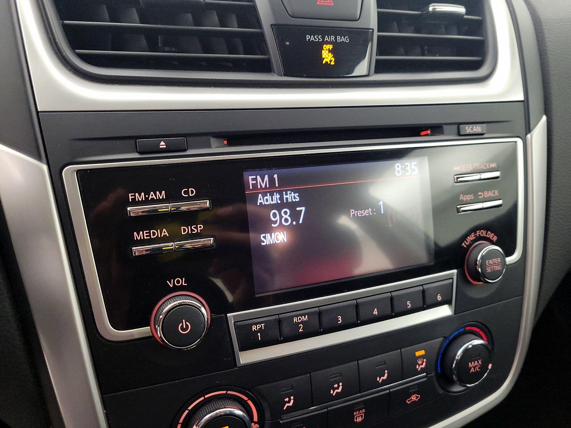 Thumbnail: 2016 Nissan Altima - 15