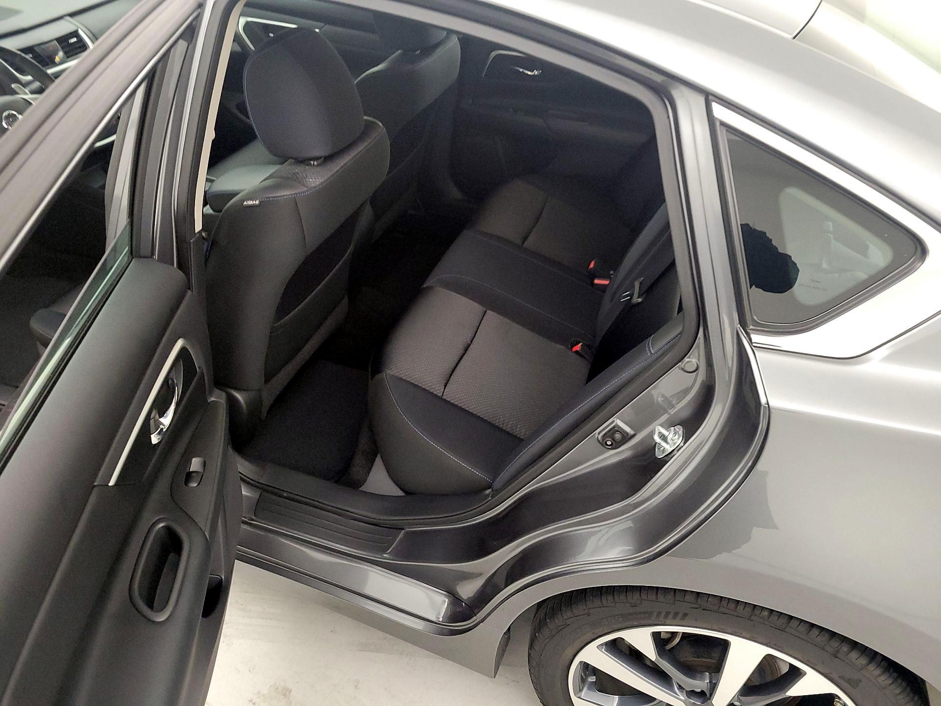 Thumbnail: 2016 Nissan Altima - 19