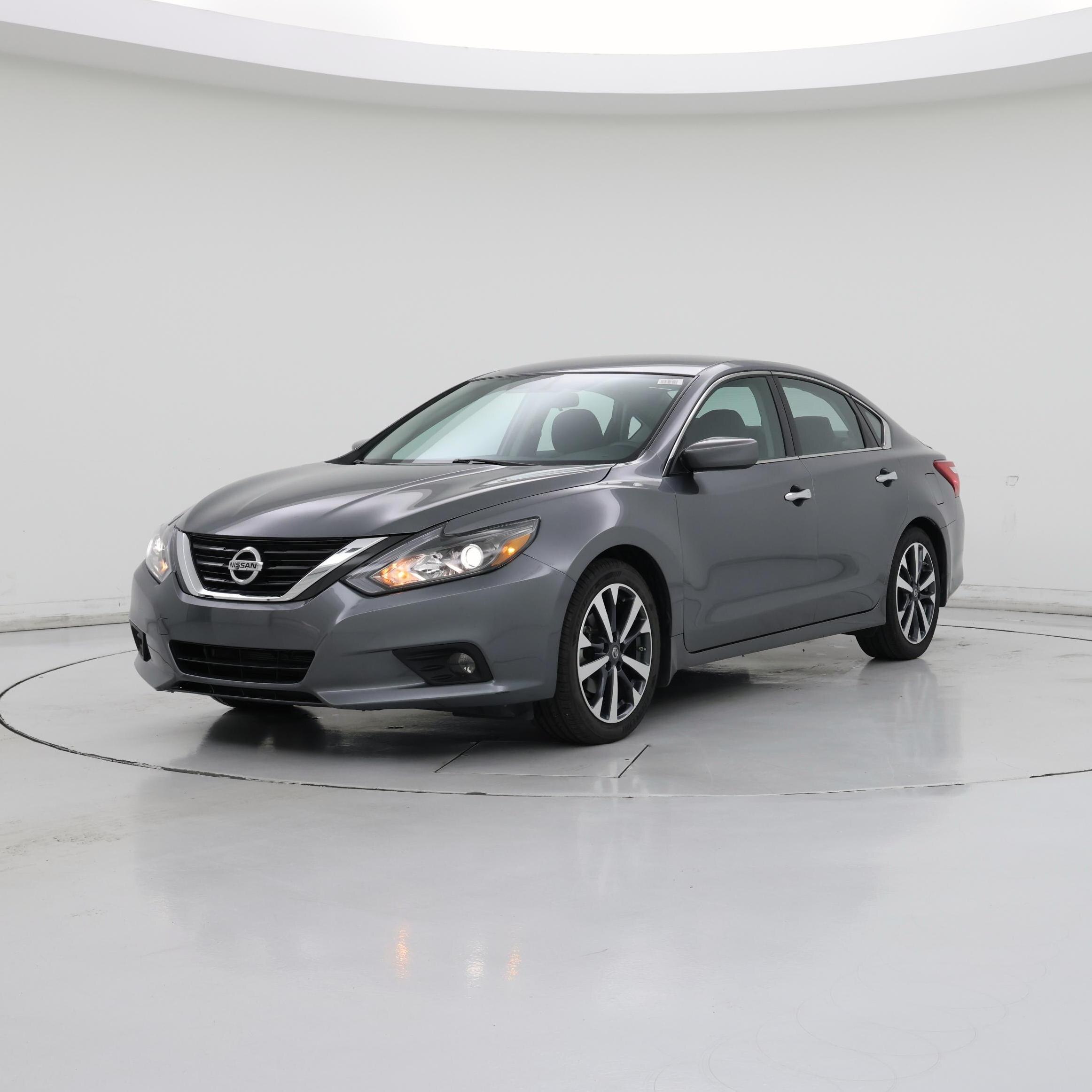 Thumbnail: 2016 Nissan Altima - 4