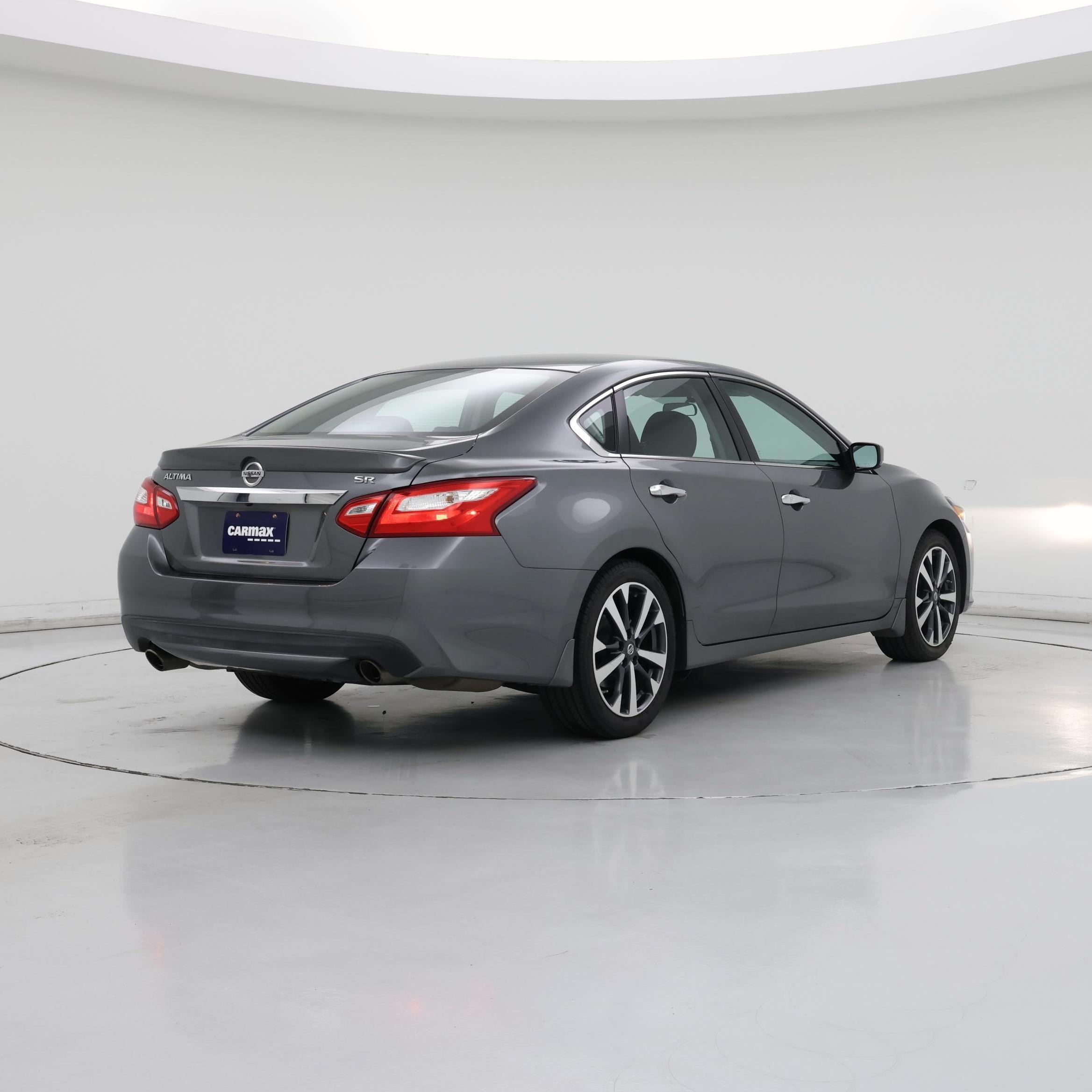 Thumbnail: 2016 Nissan Altima - 8