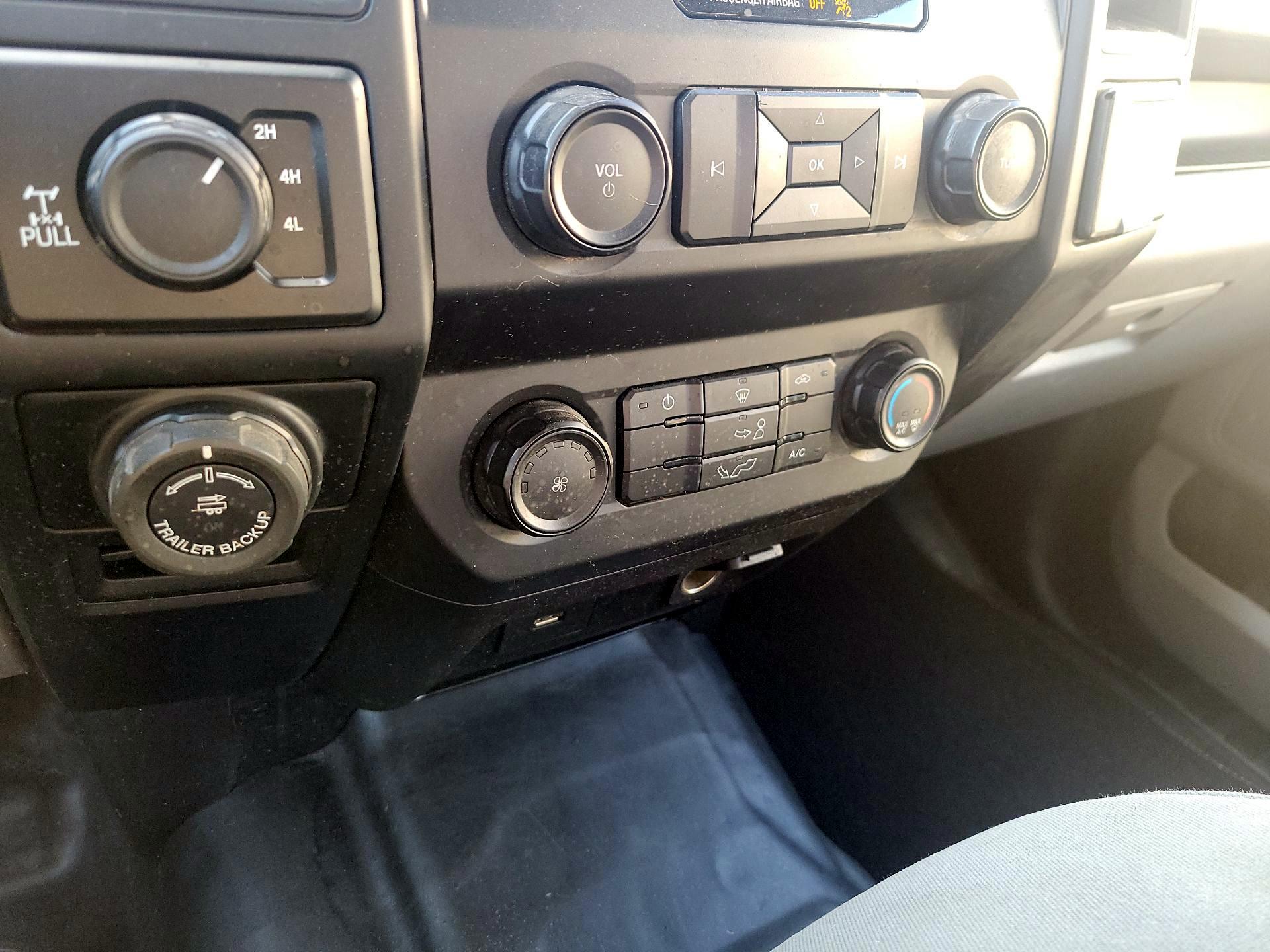 Thumbnail: 2020 Ford F-150 - 13