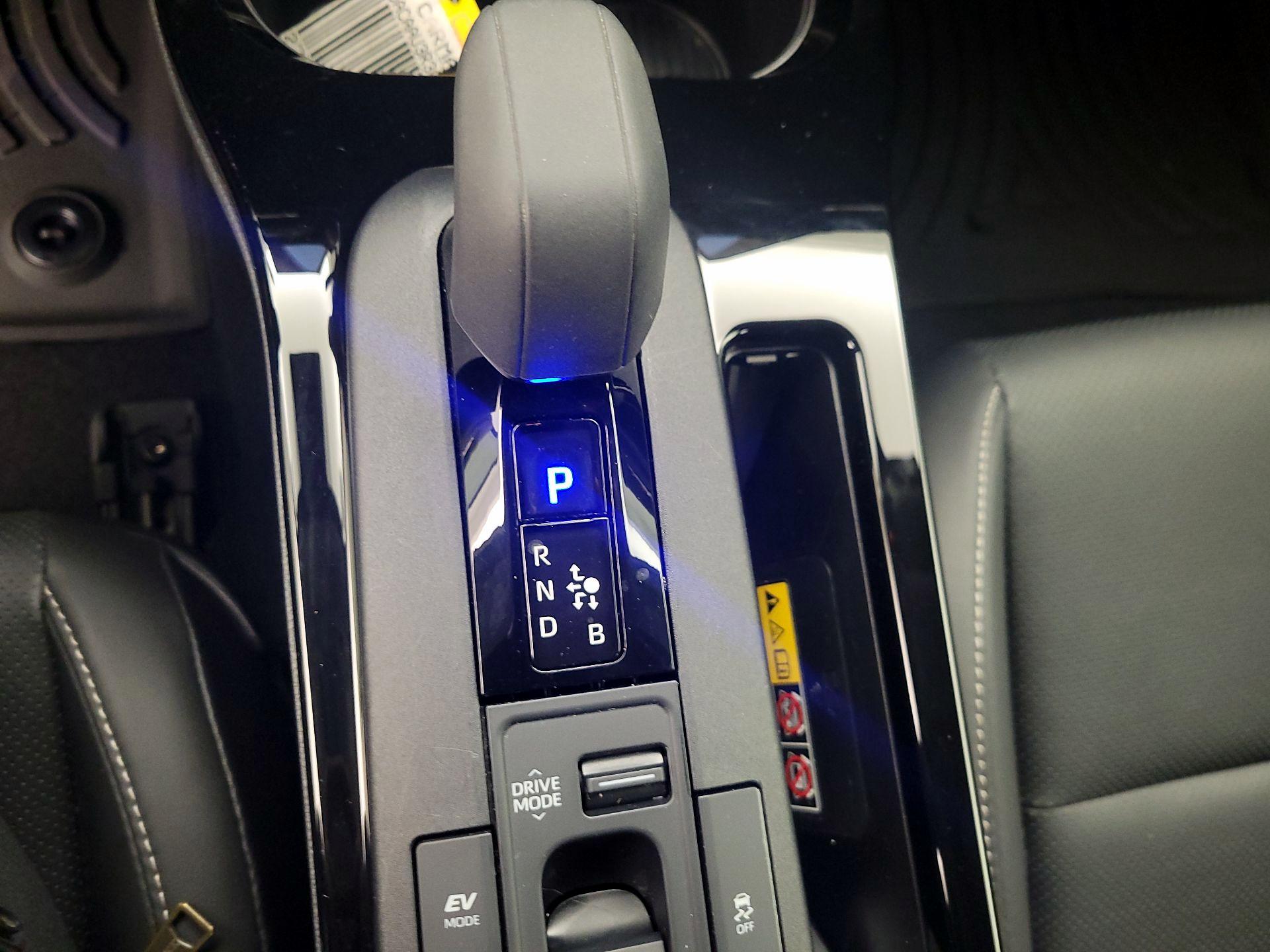 Thumbnail: 2024 Toyota Prius - 17