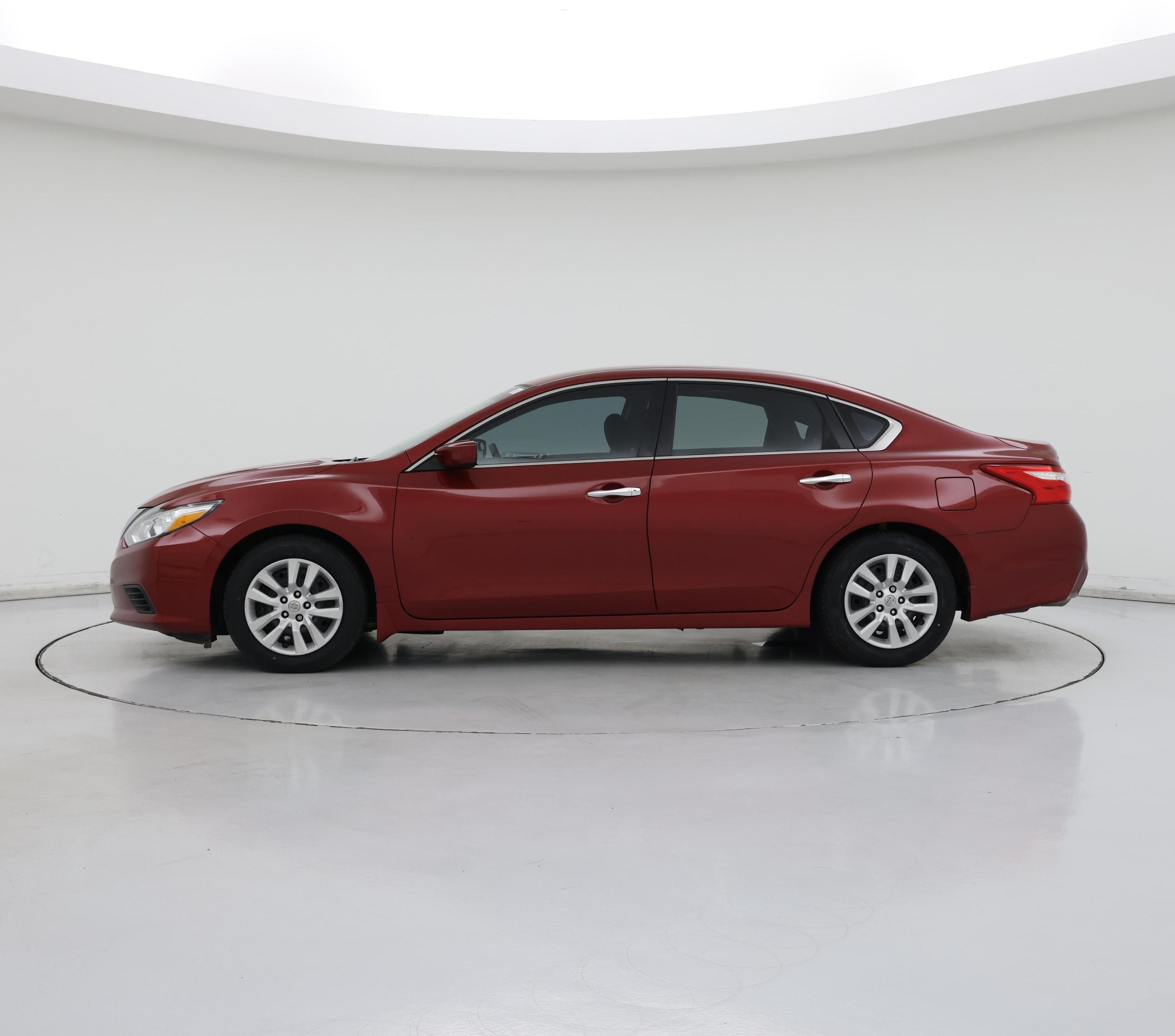 Thumbnail: 2016 Nissan Altima - 3