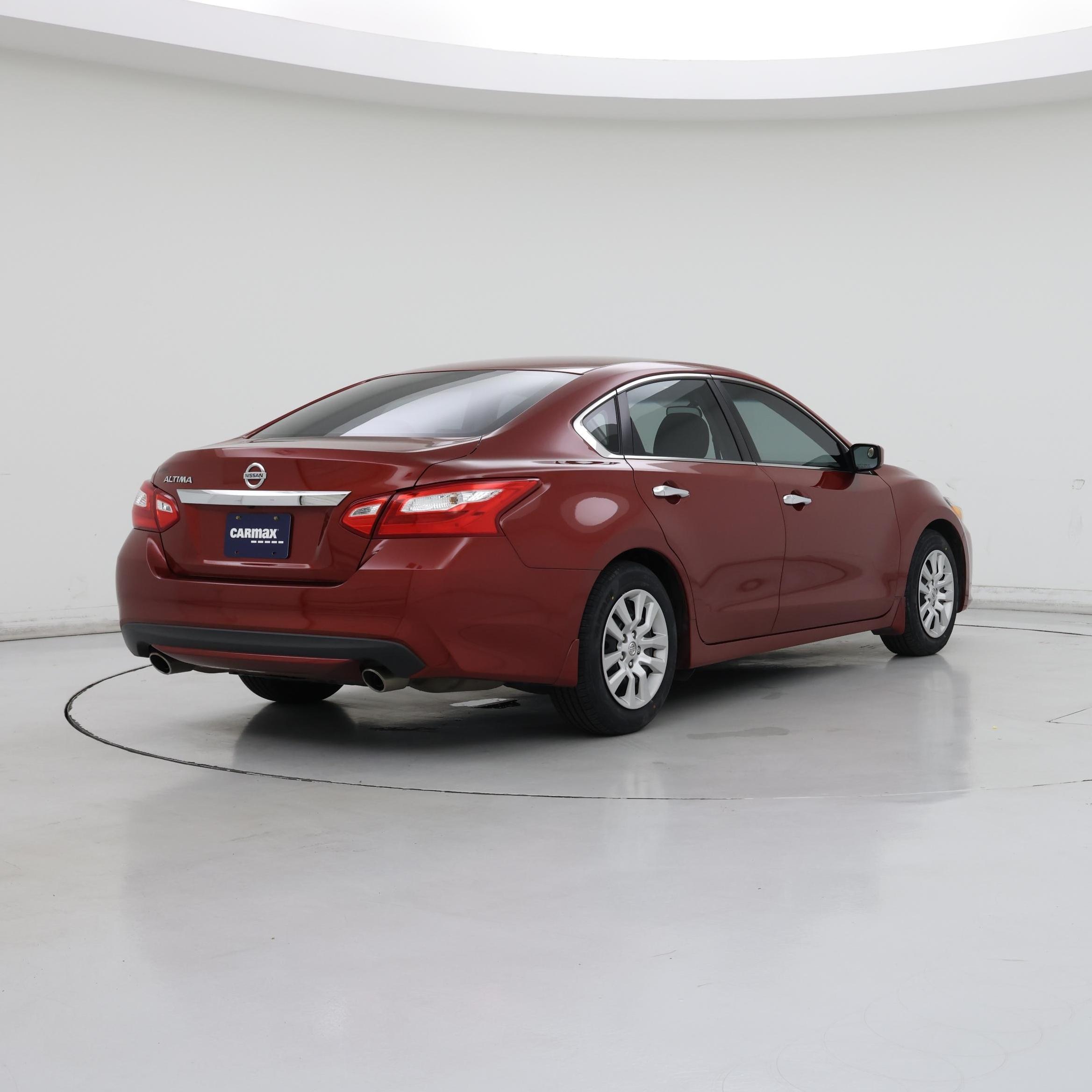 Thumbnail: 2016 Nissan Altima - 8