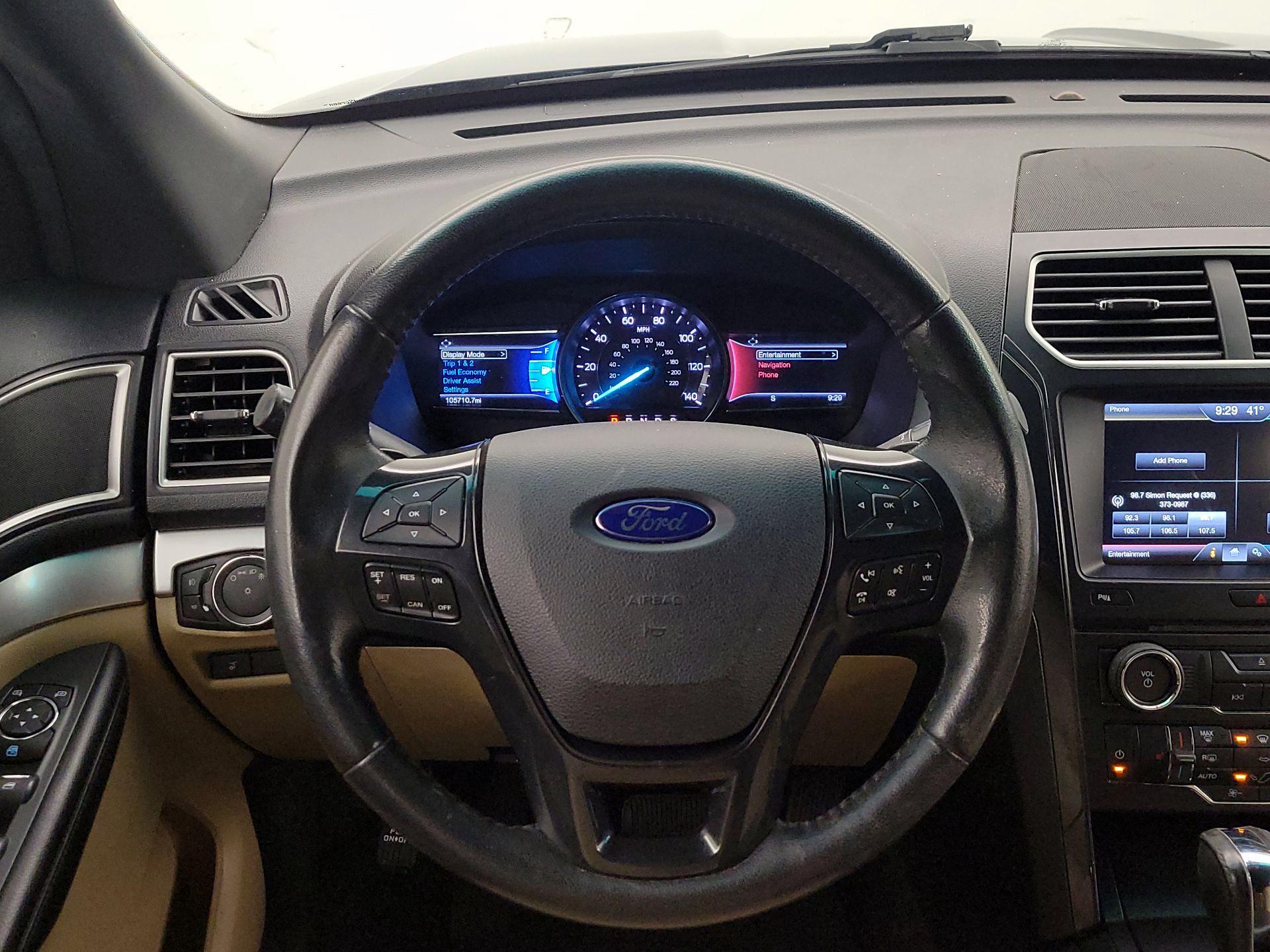 Thumbnail: 2016 Ford Explorer - 10