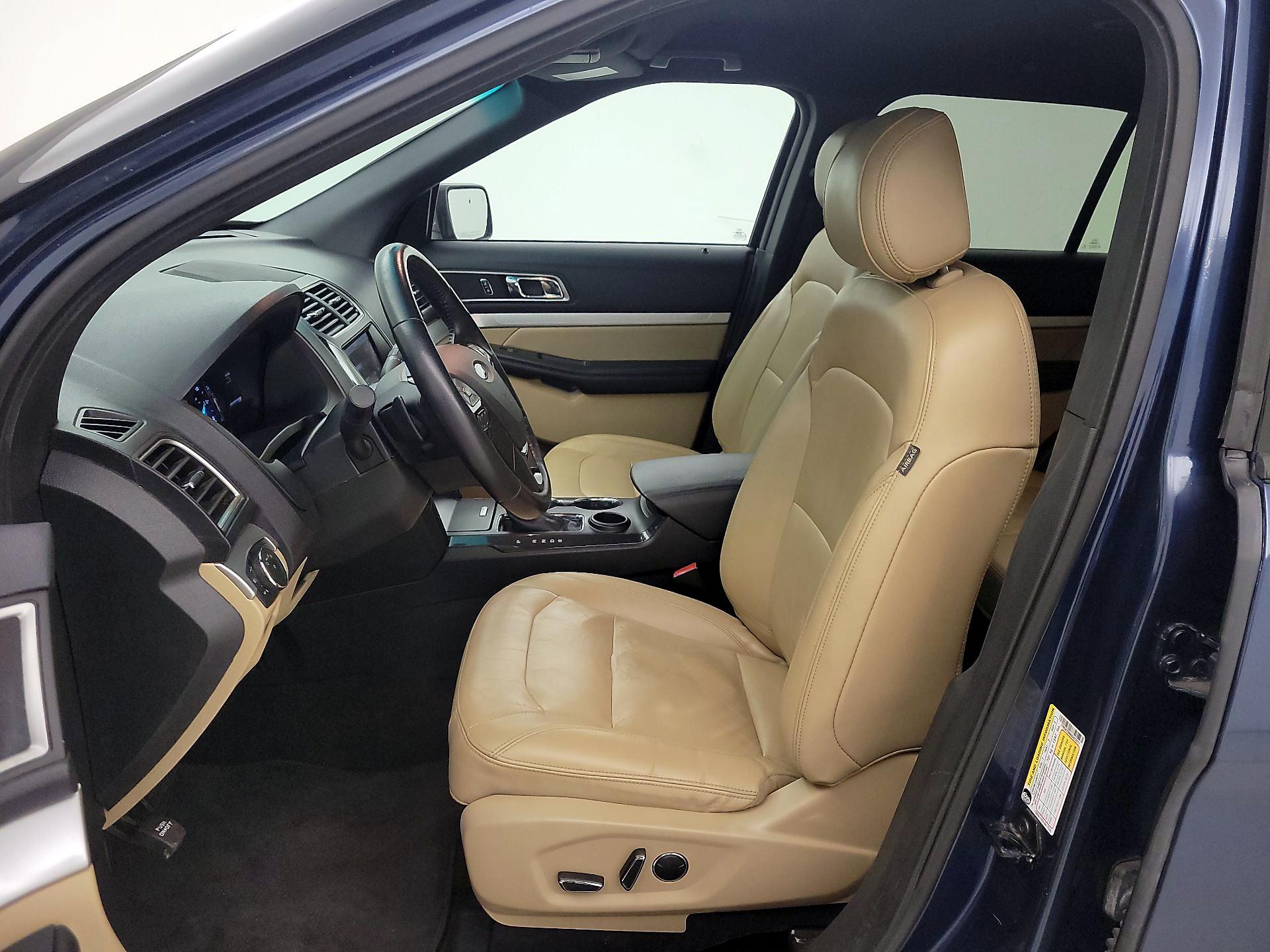 Thumbnail: 2016 Ford Explorer - 11