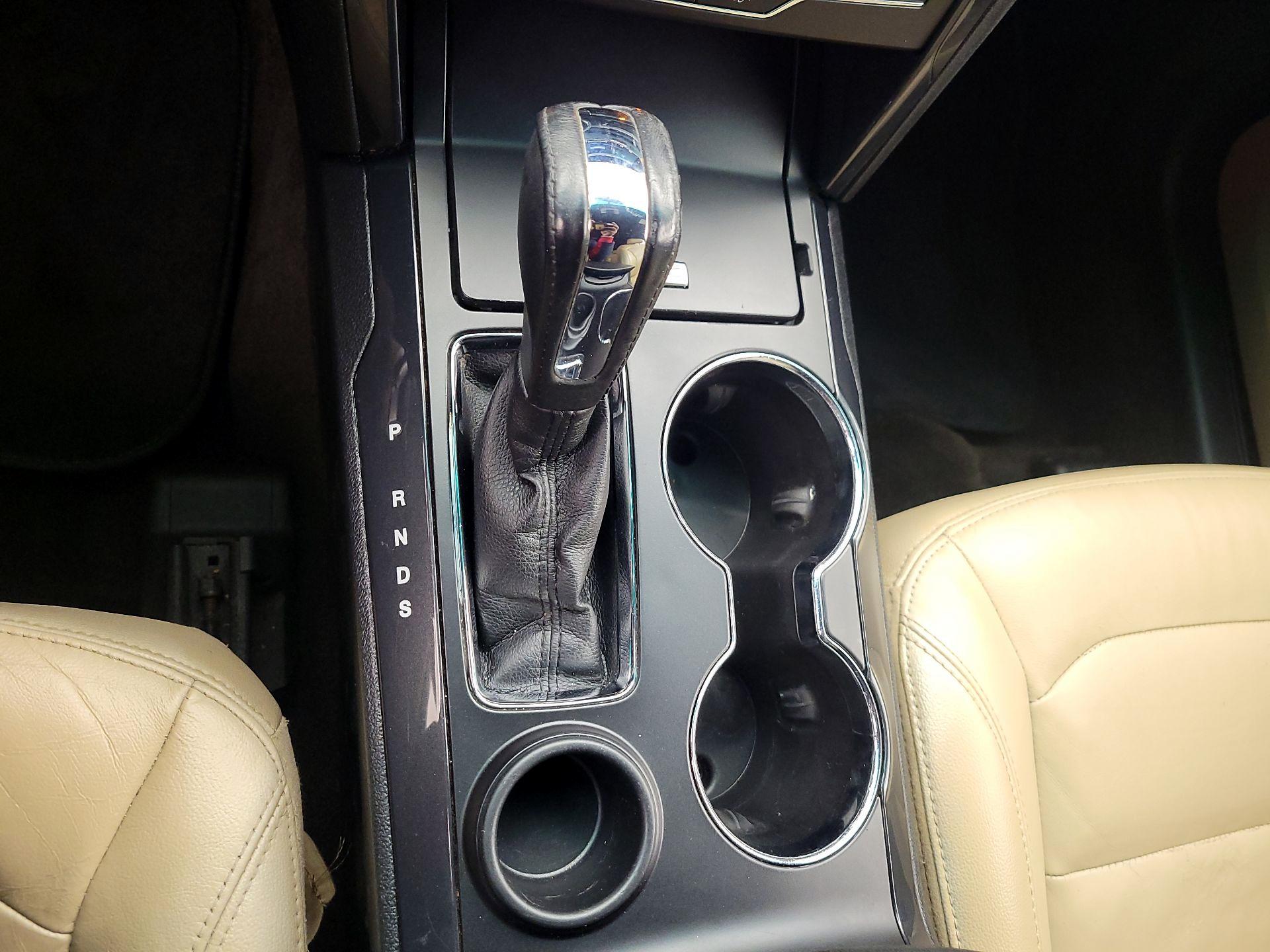 Thumbnail: 2016 Ford Explorer - 17